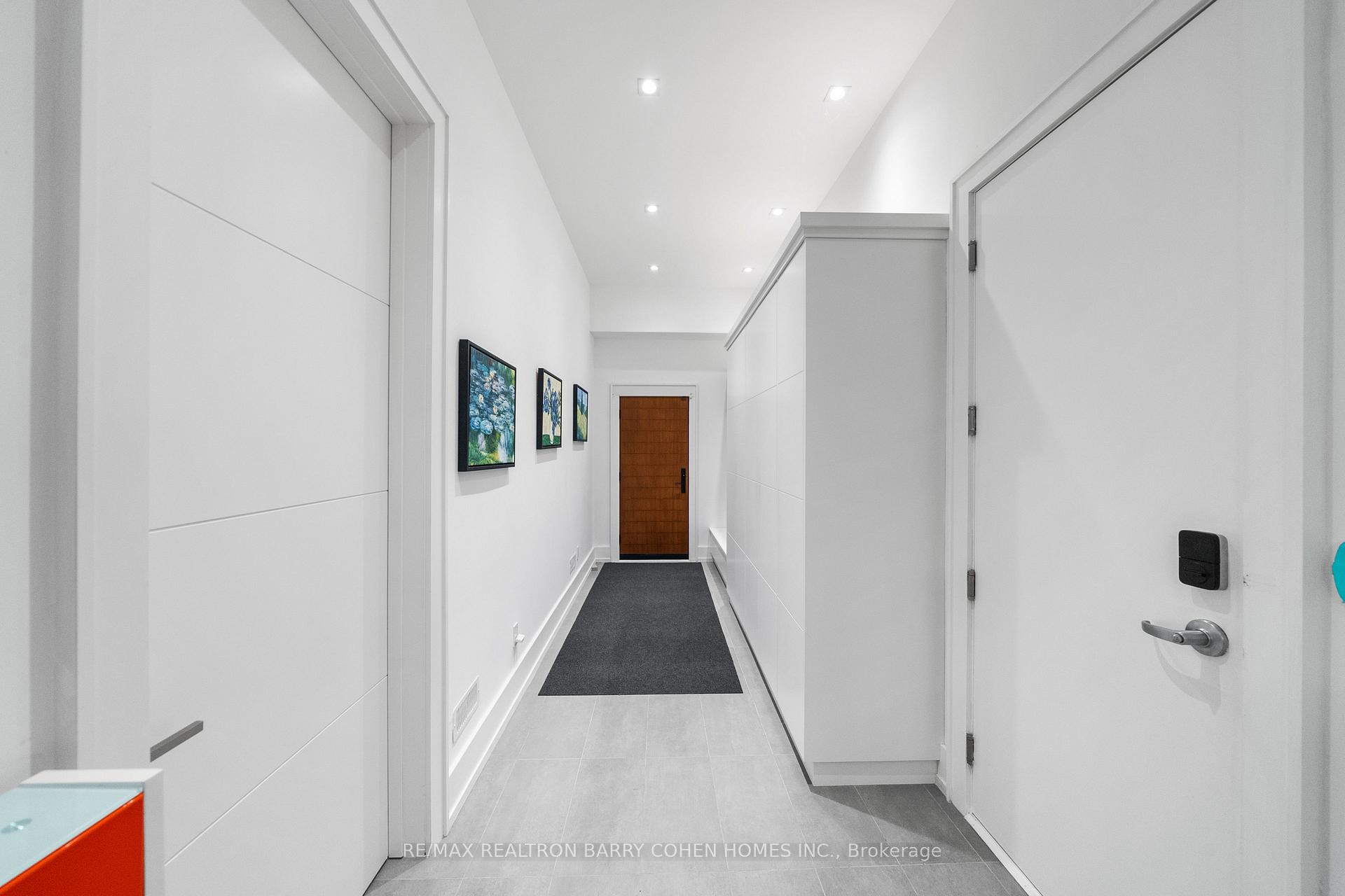 28 Brian Cliff Drive, Toronto