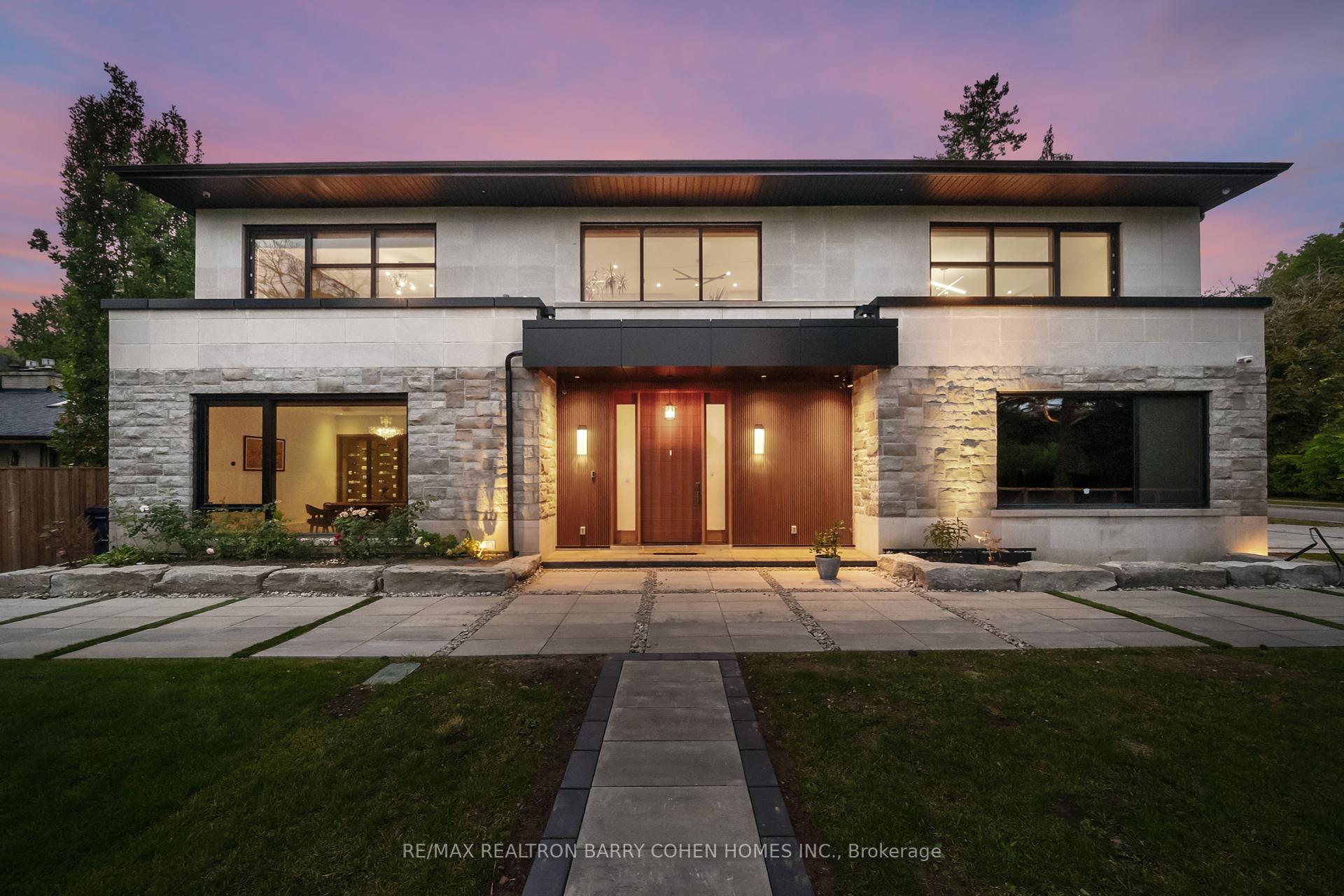 28 Brian Cliff Drive, Toronto