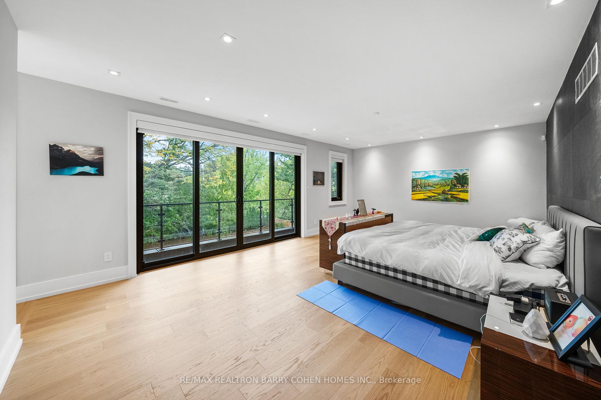 28 Brian Cliff Drive, Toronto