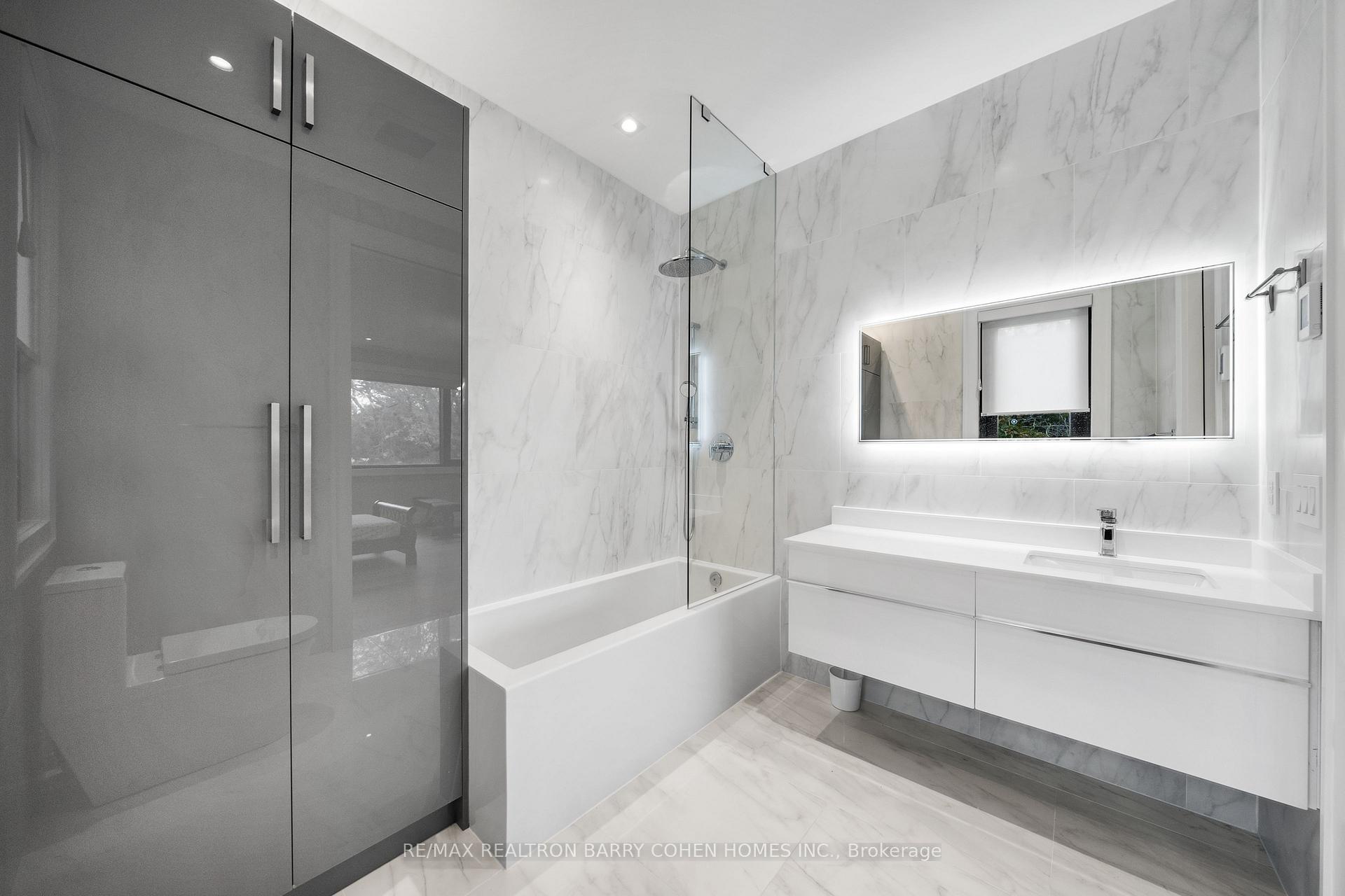 28 Brian Cliff Drive, Toronto
