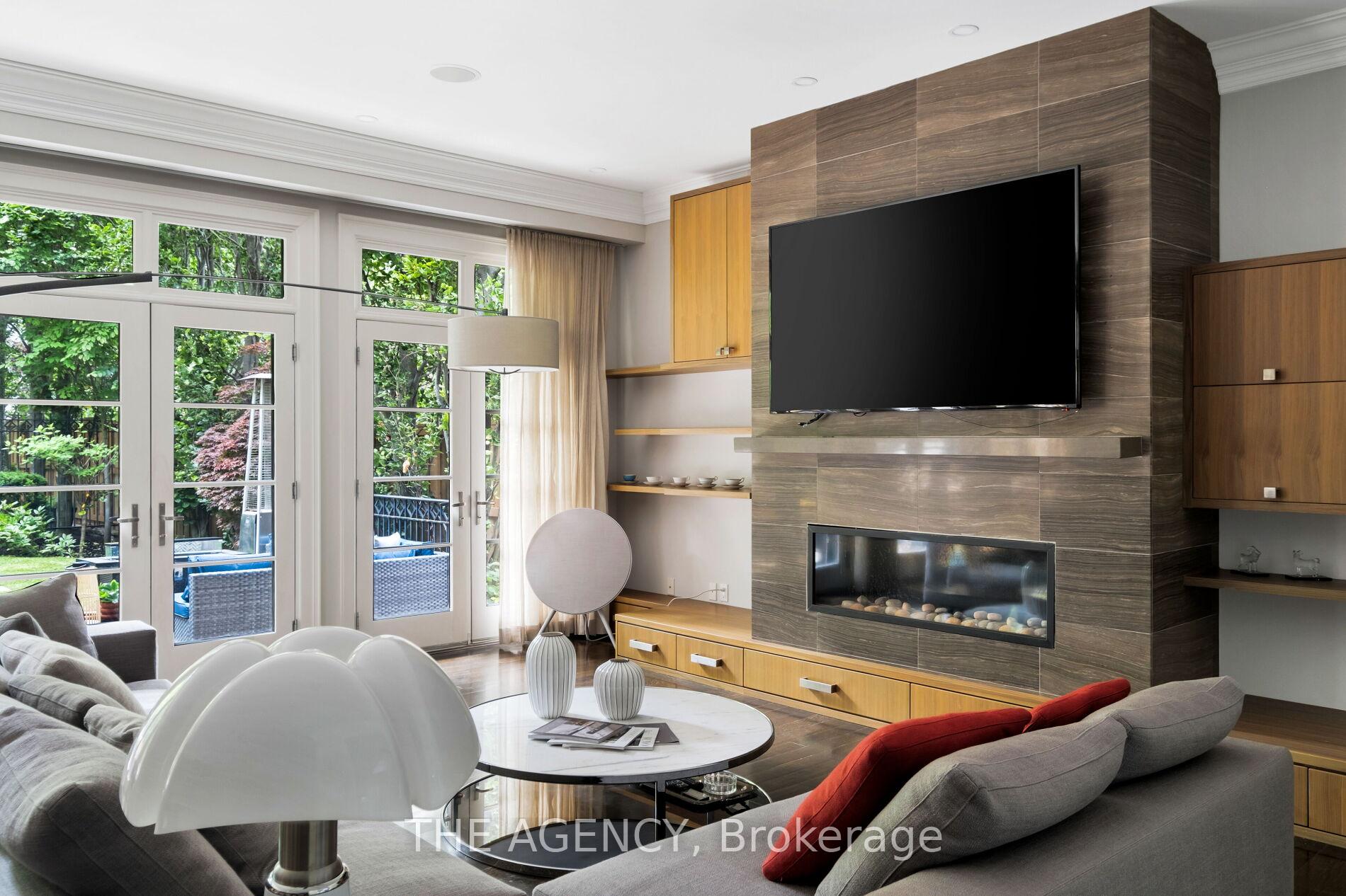 190 Forest Hill Road, Toronto C03
