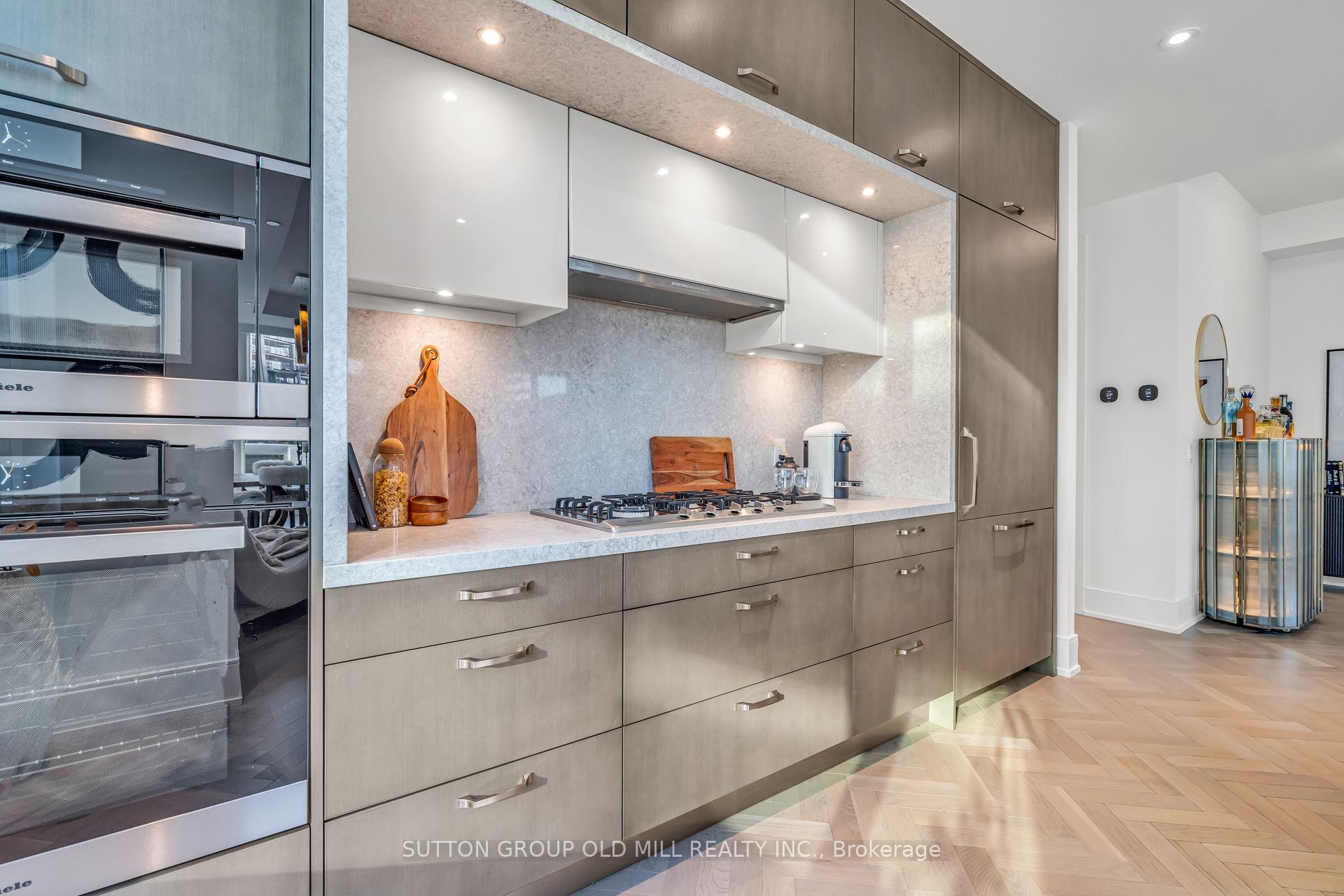 455 Wellington Street W 711, Toronto C01 Unit: 711