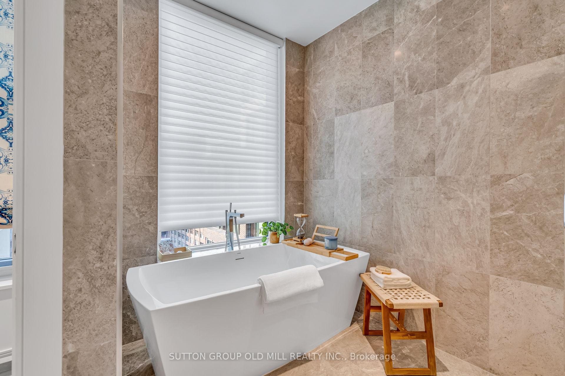 455 Wellington Street W 711, Toronto C01 Unit: 711