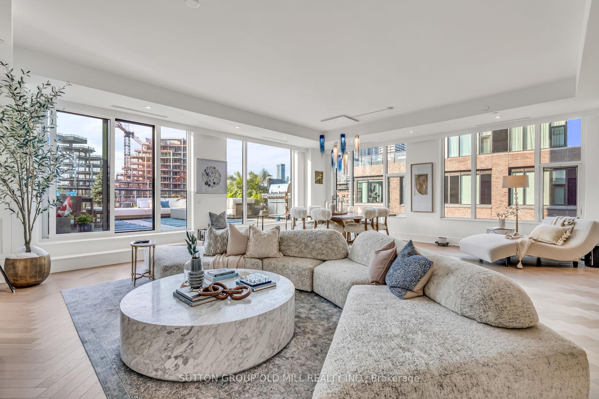 455 Wellington Street W 711, Toronto C01 Unit: 711