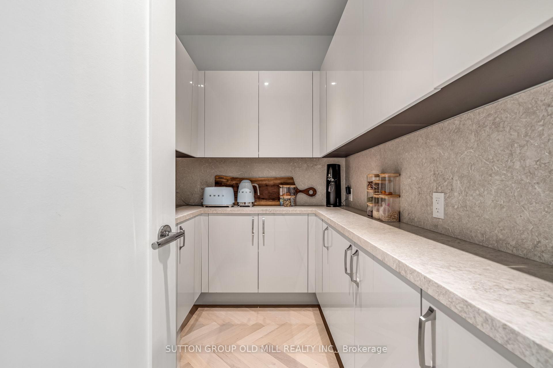 455 Wellington Street W 711, Toronto C01 Unit: 711