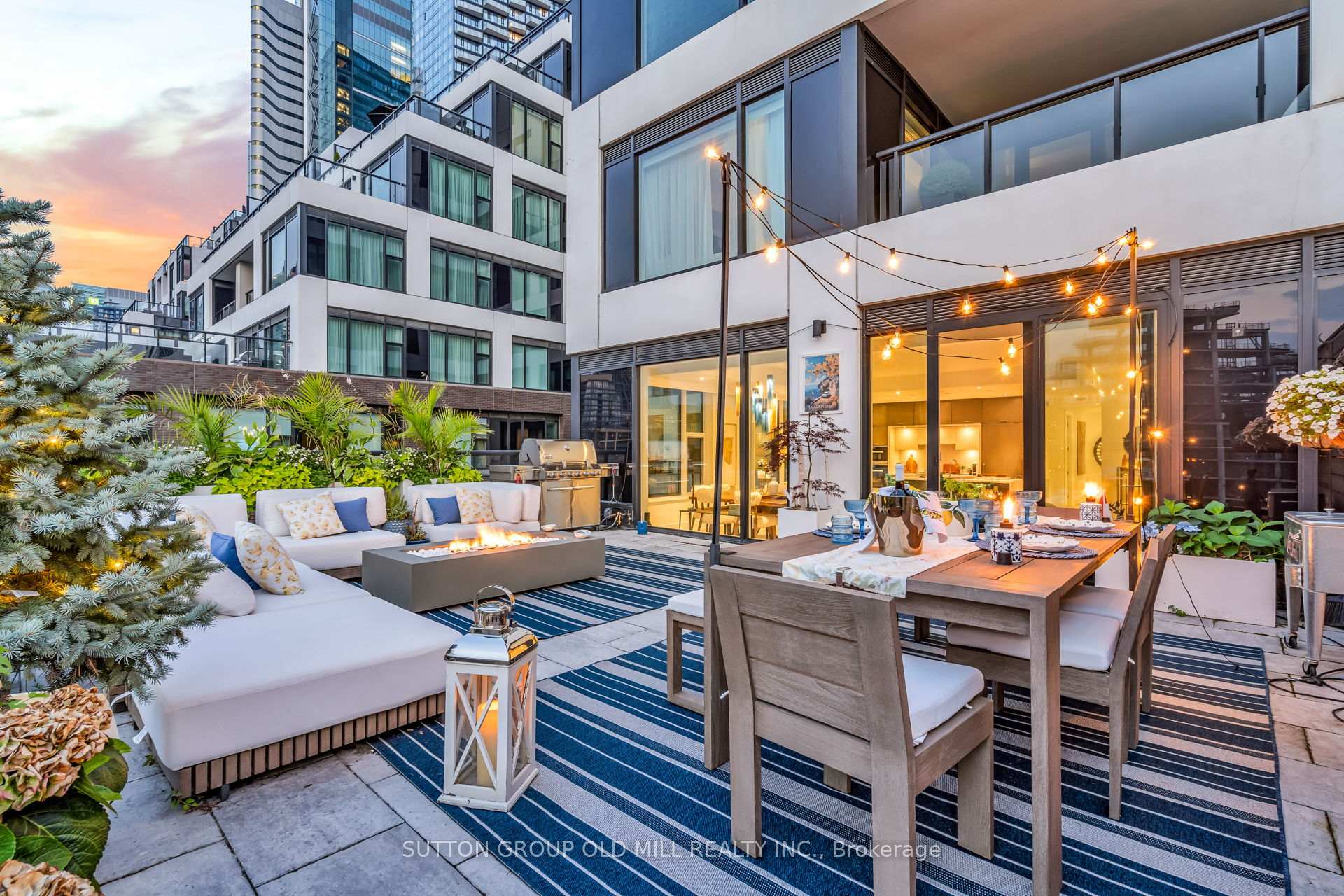 455 Wellington Street W 711, Toronto C01 Unit: 711