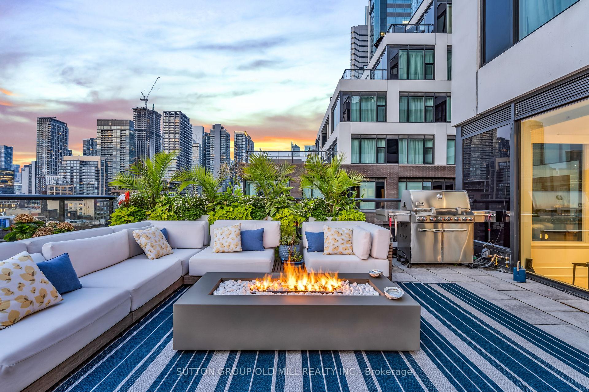 455 Wellington Street W 711, Toronto C01 Unit: 711