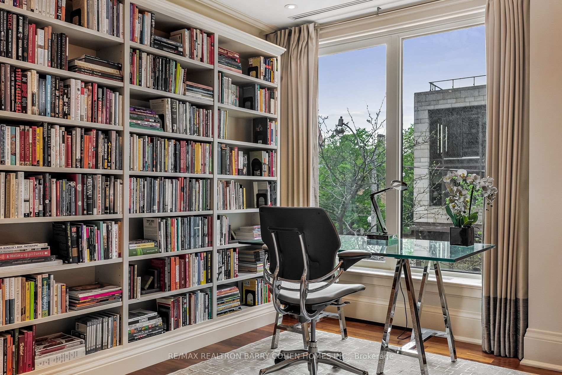 1 St Thomas Street 1A, Toronto C01 Unit: 1A
