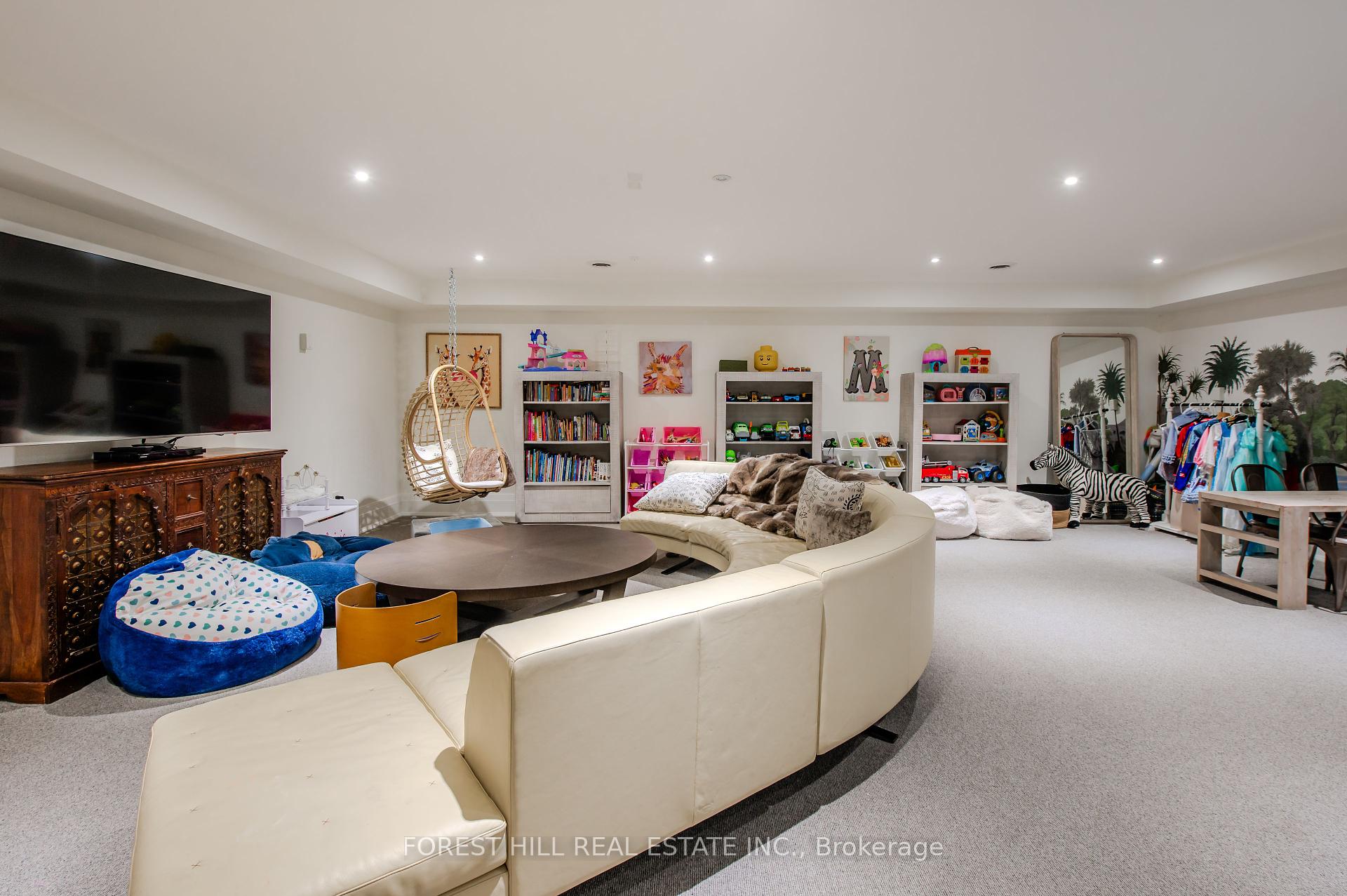 176 Balmoral Avenue