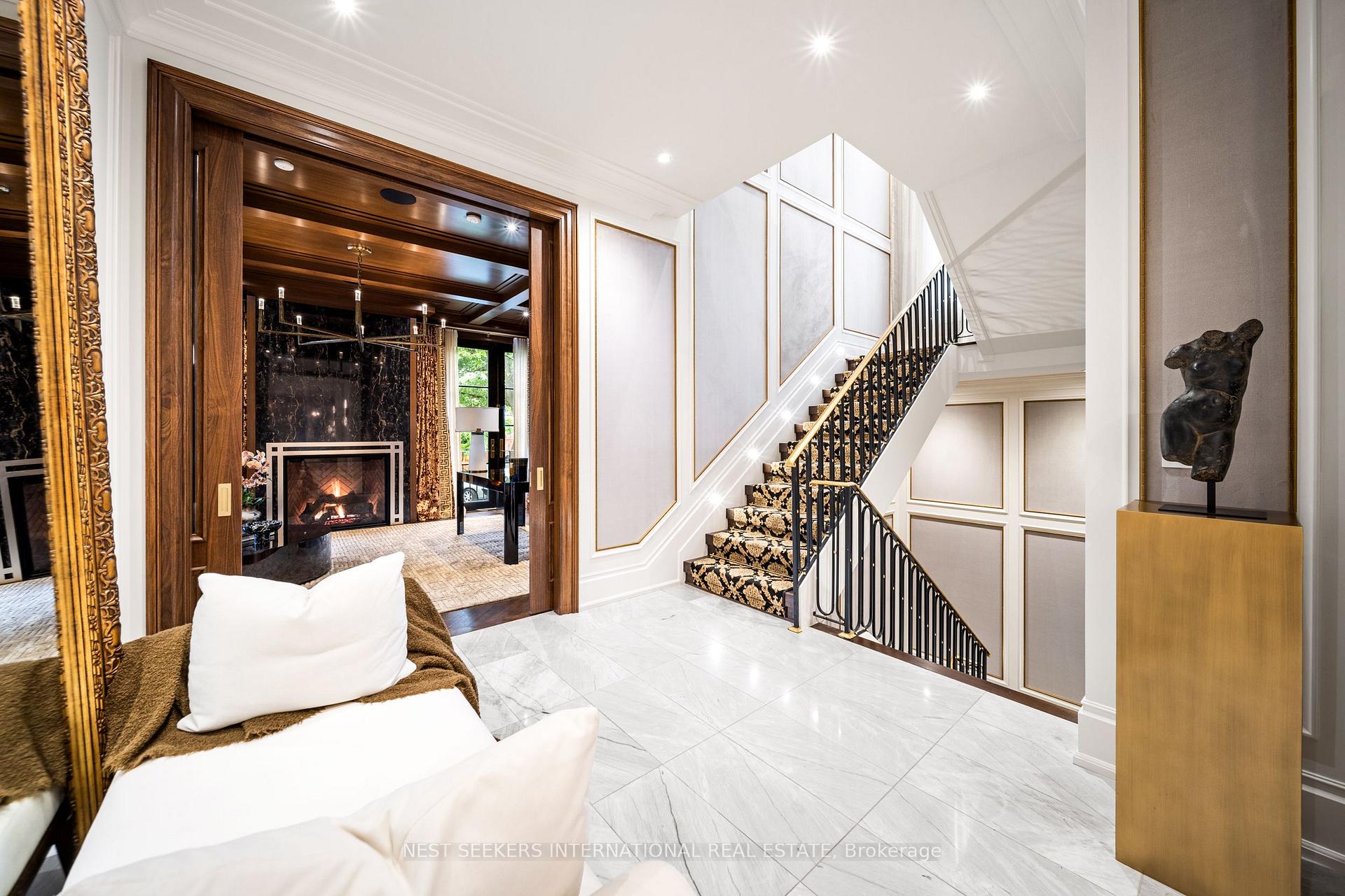 100 Ardwold Gate