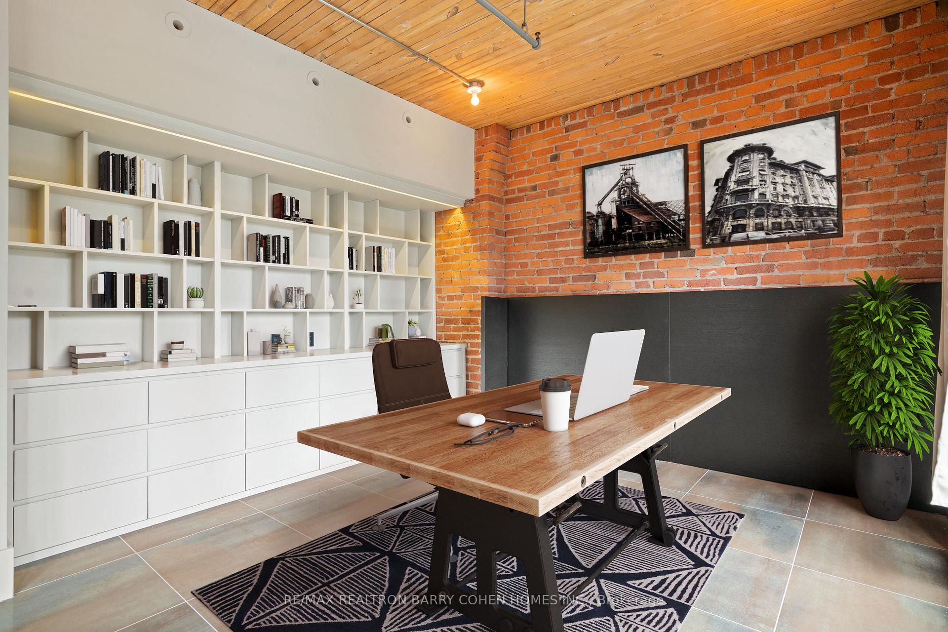 468 Wellington Street W 300