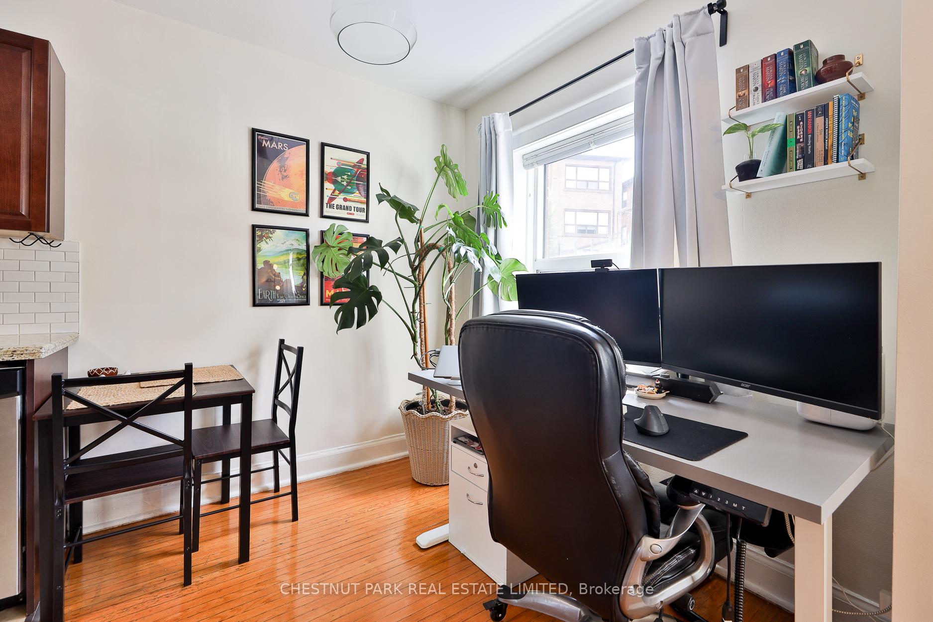 1648 Bathurst Street 5