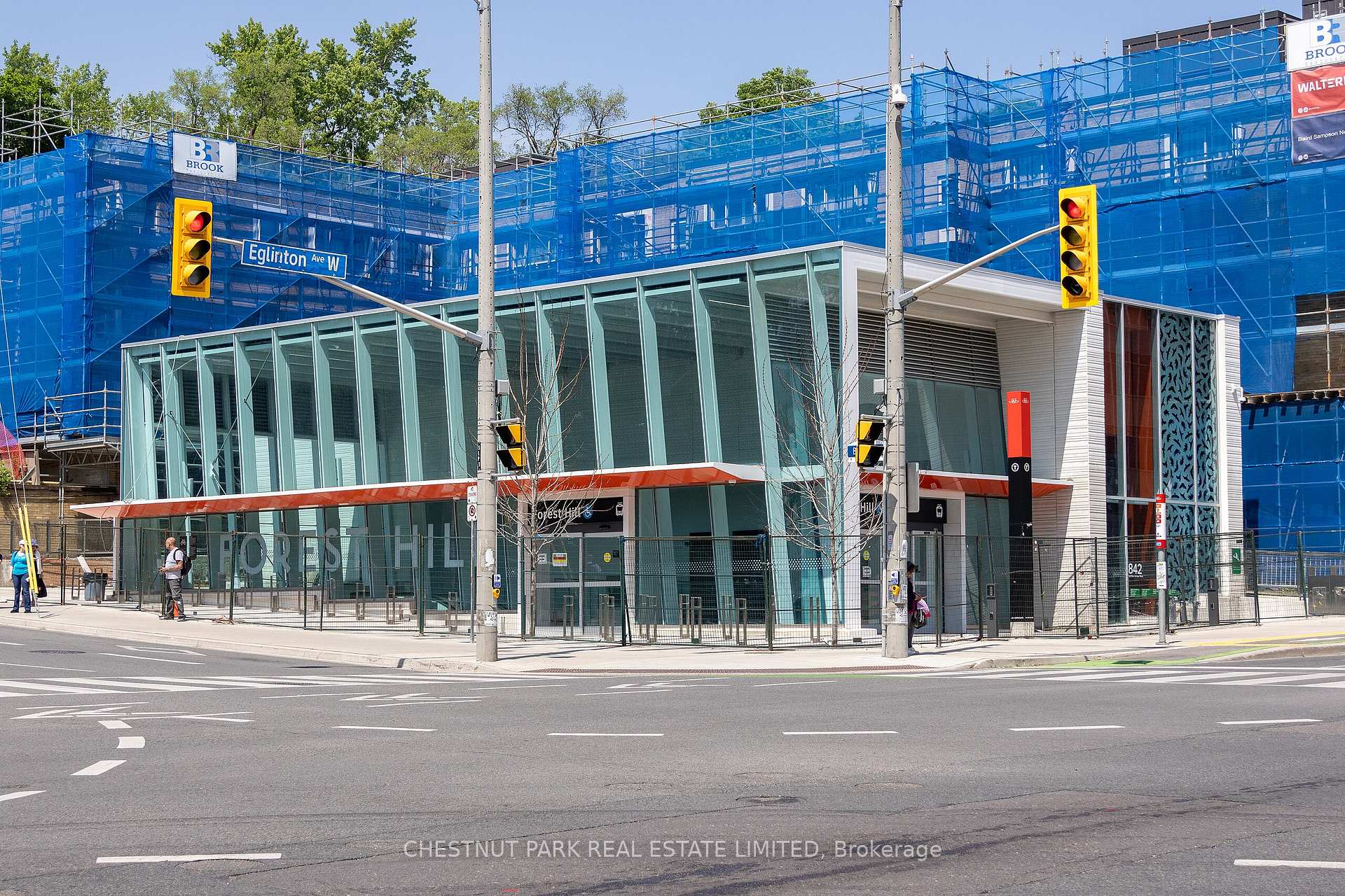 1648 Bathurst Street 5