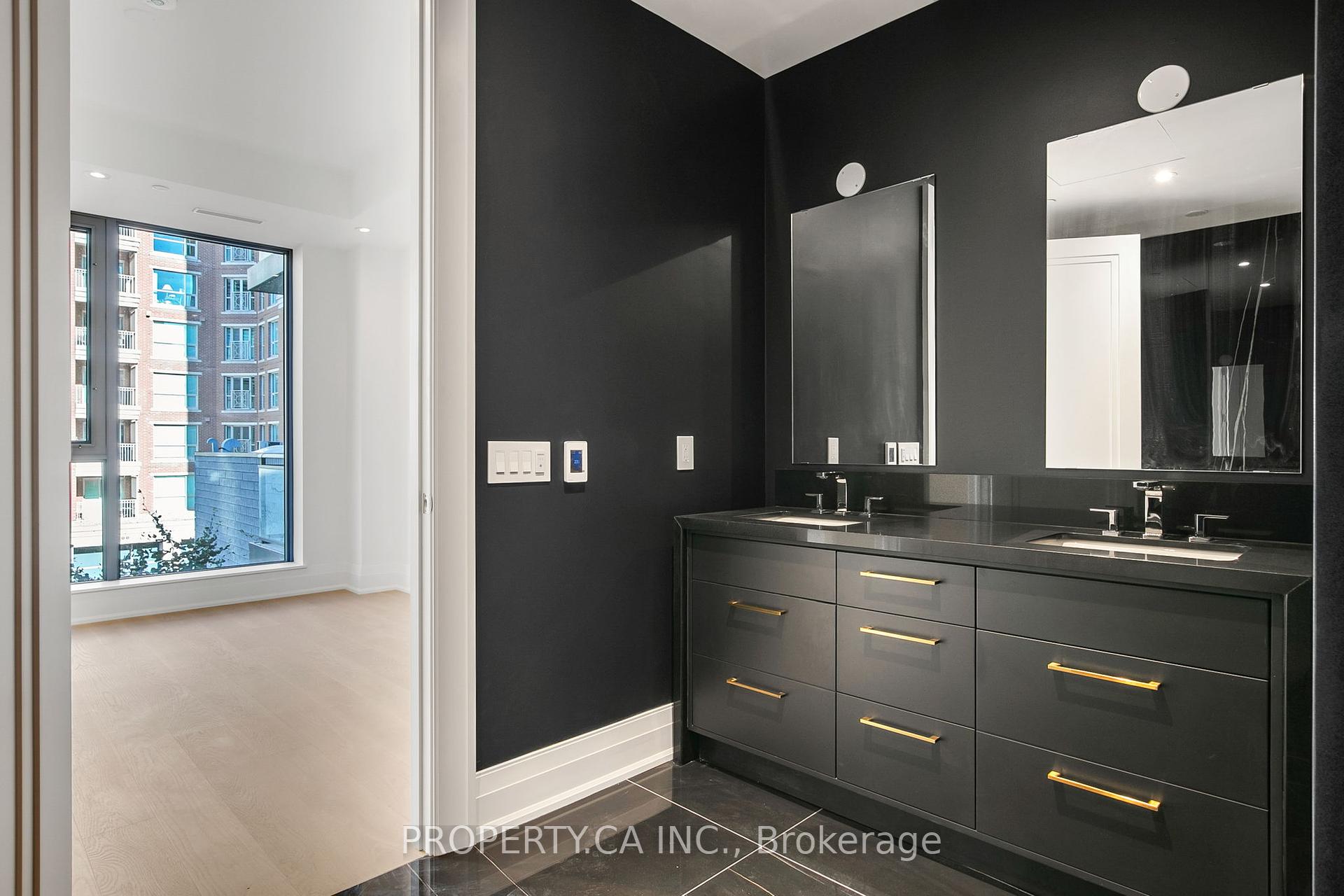 10 Prince Arthur Avenue 403