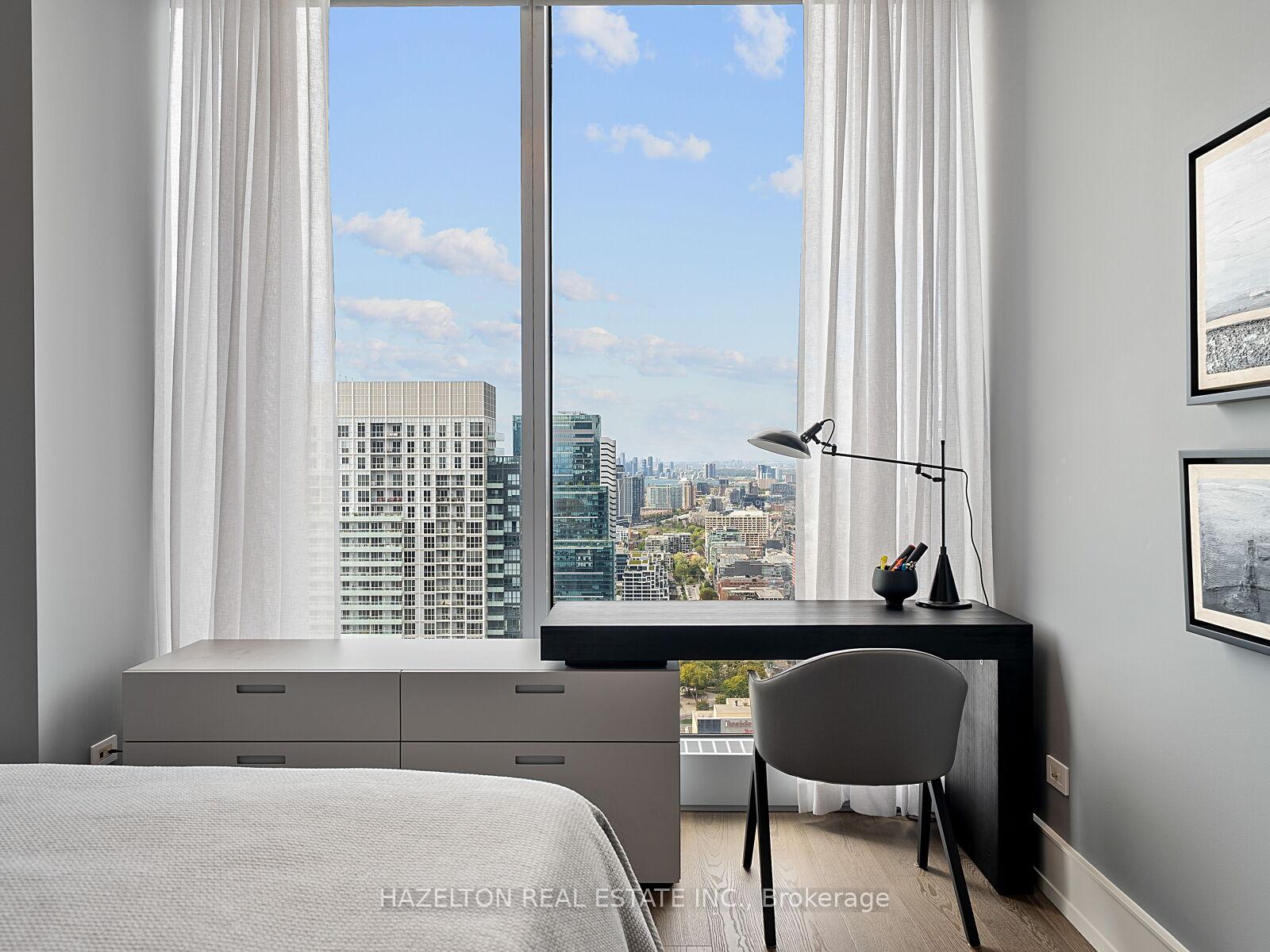 183 Wellington Street W 4006