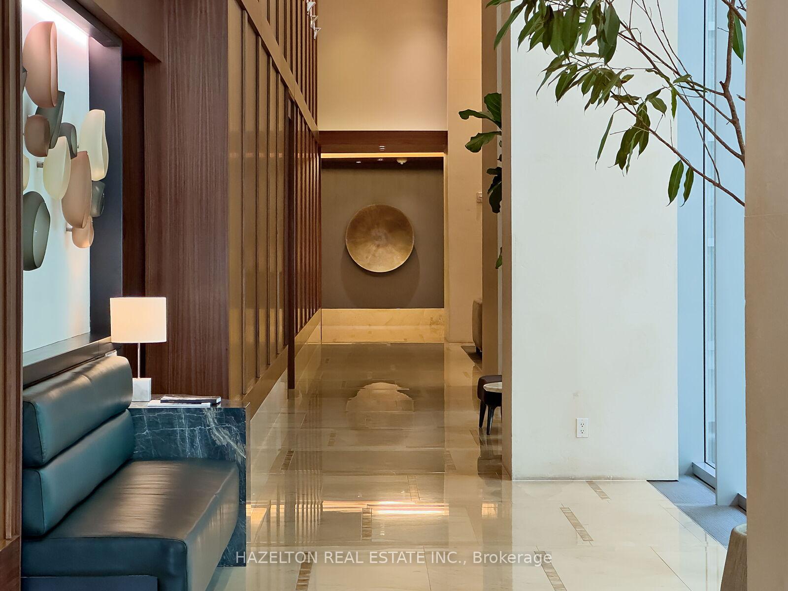 183 Wellington Street W 4006