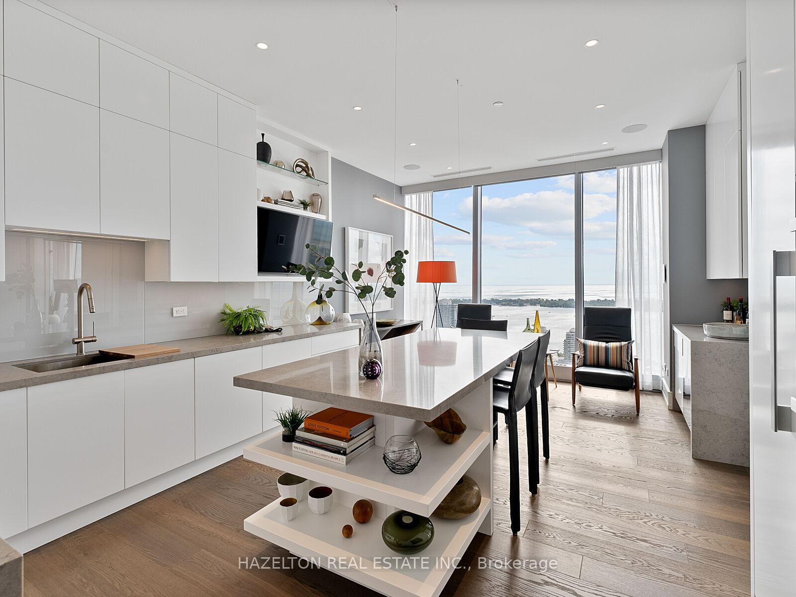 183 Wellington Street W 4006