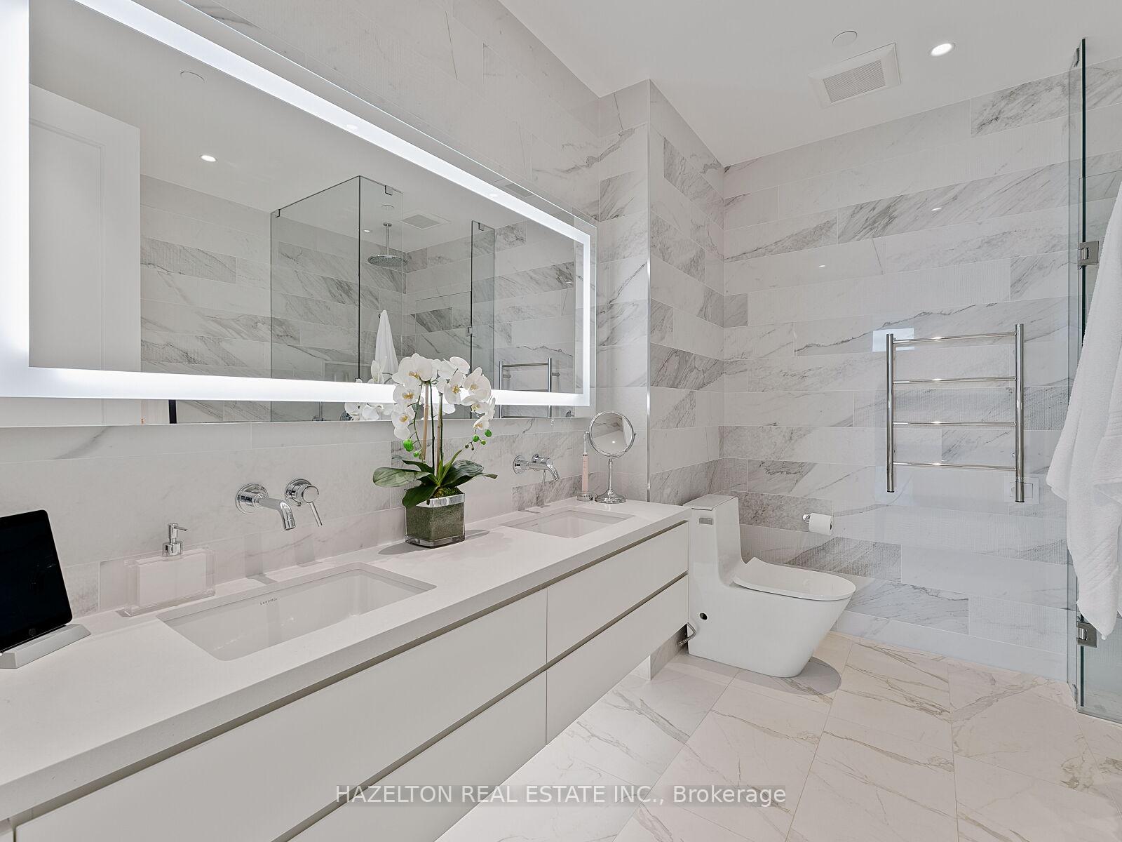 183 Wellington Street W 4006