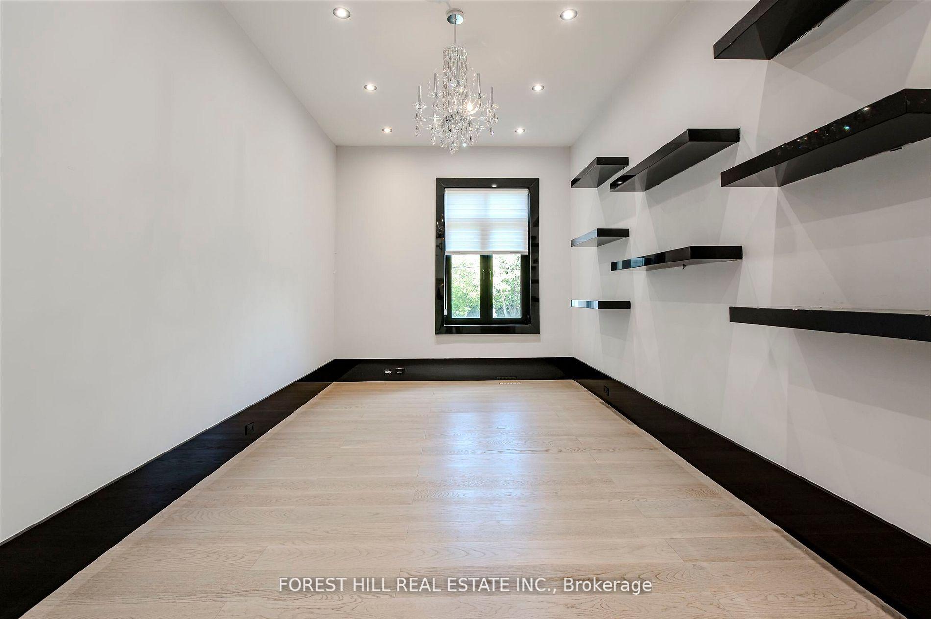 505 Russell Hill Road