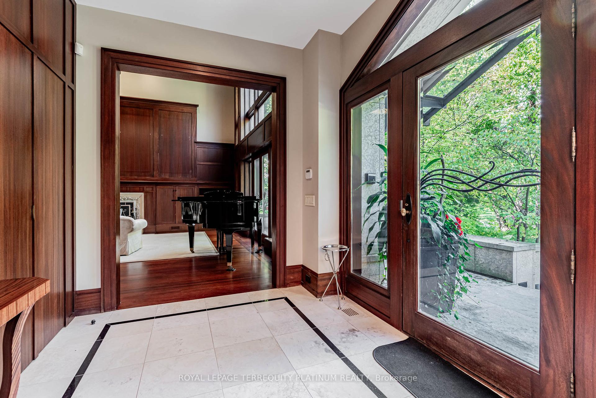 177 Roxborough Drive