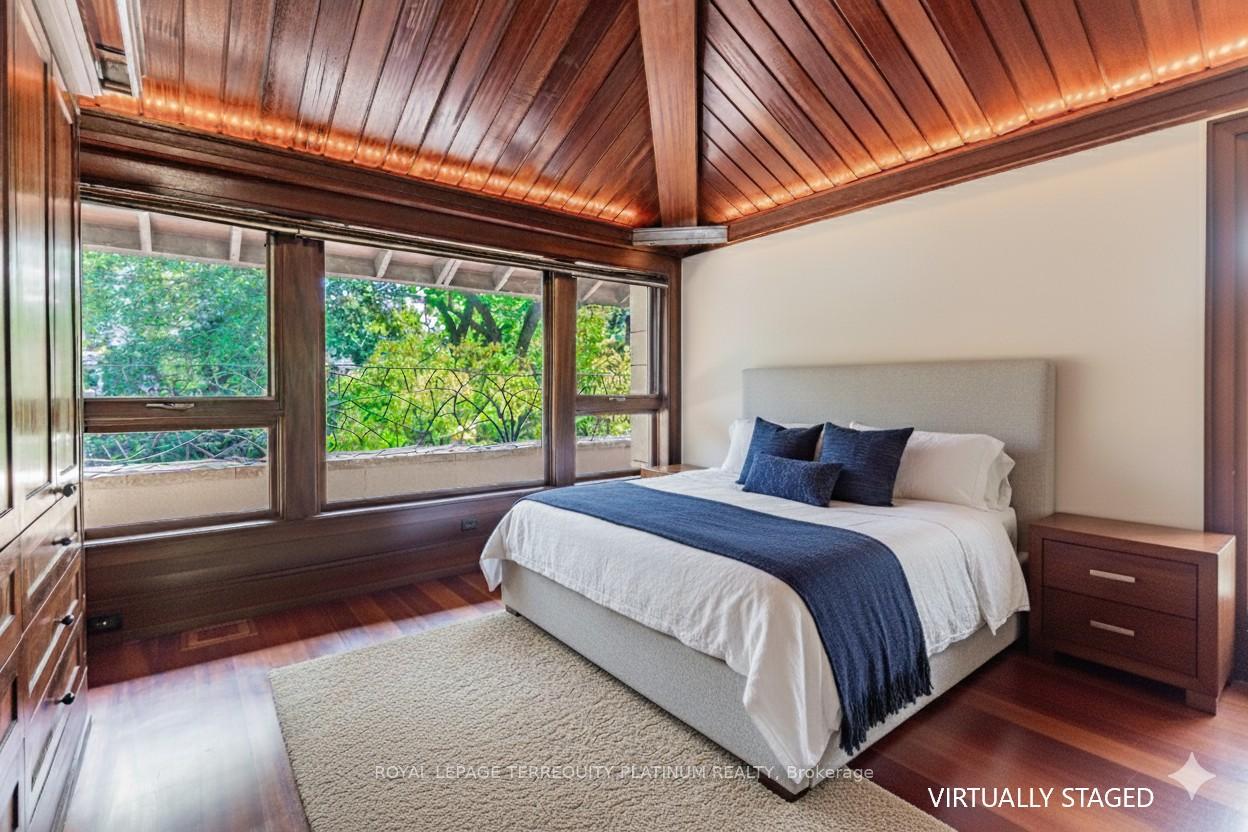 177 Roxborough Drive