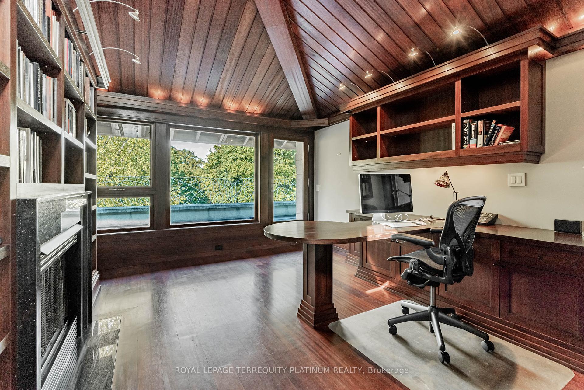 177 Roxborough Drive