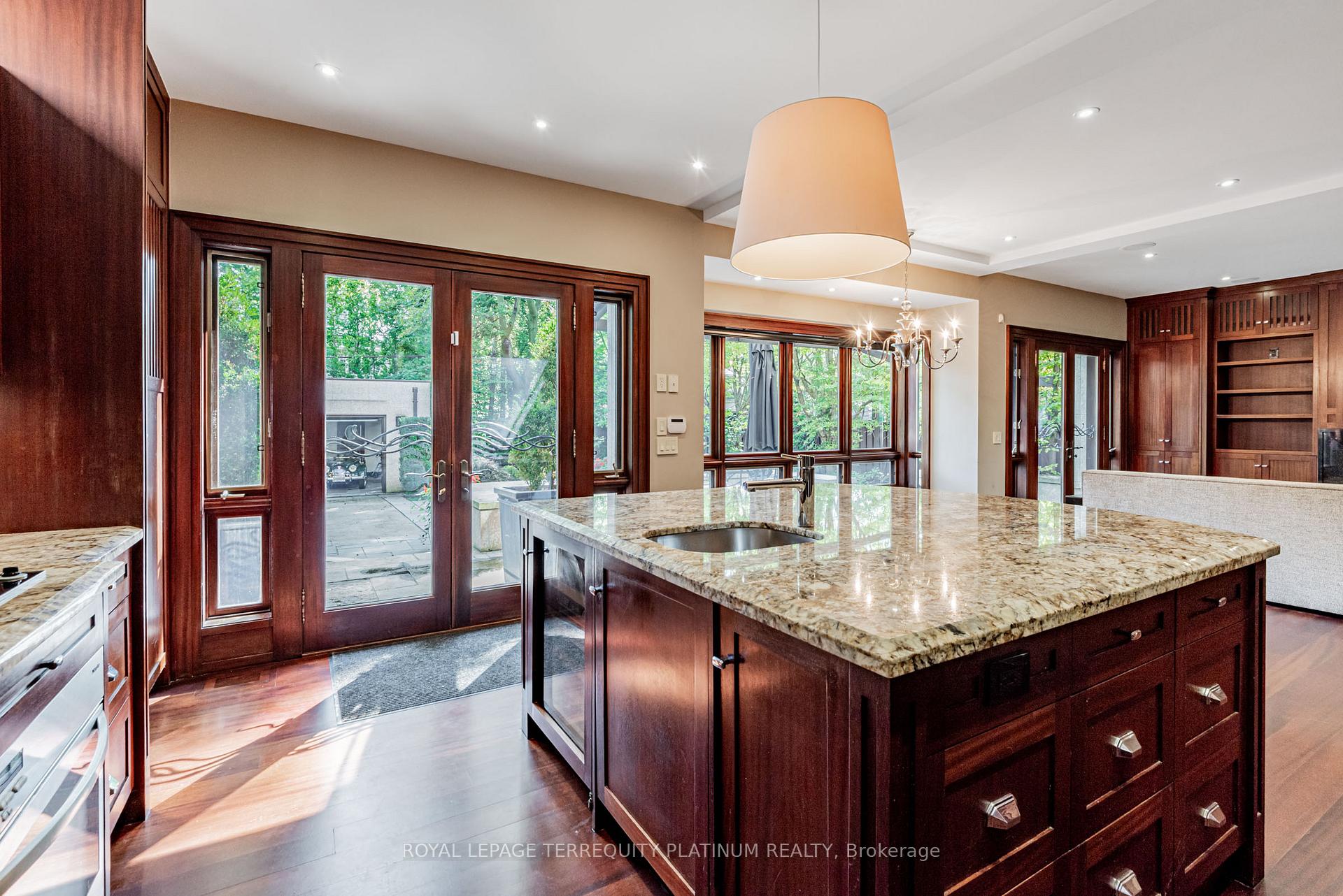 177 Roxborough Drive