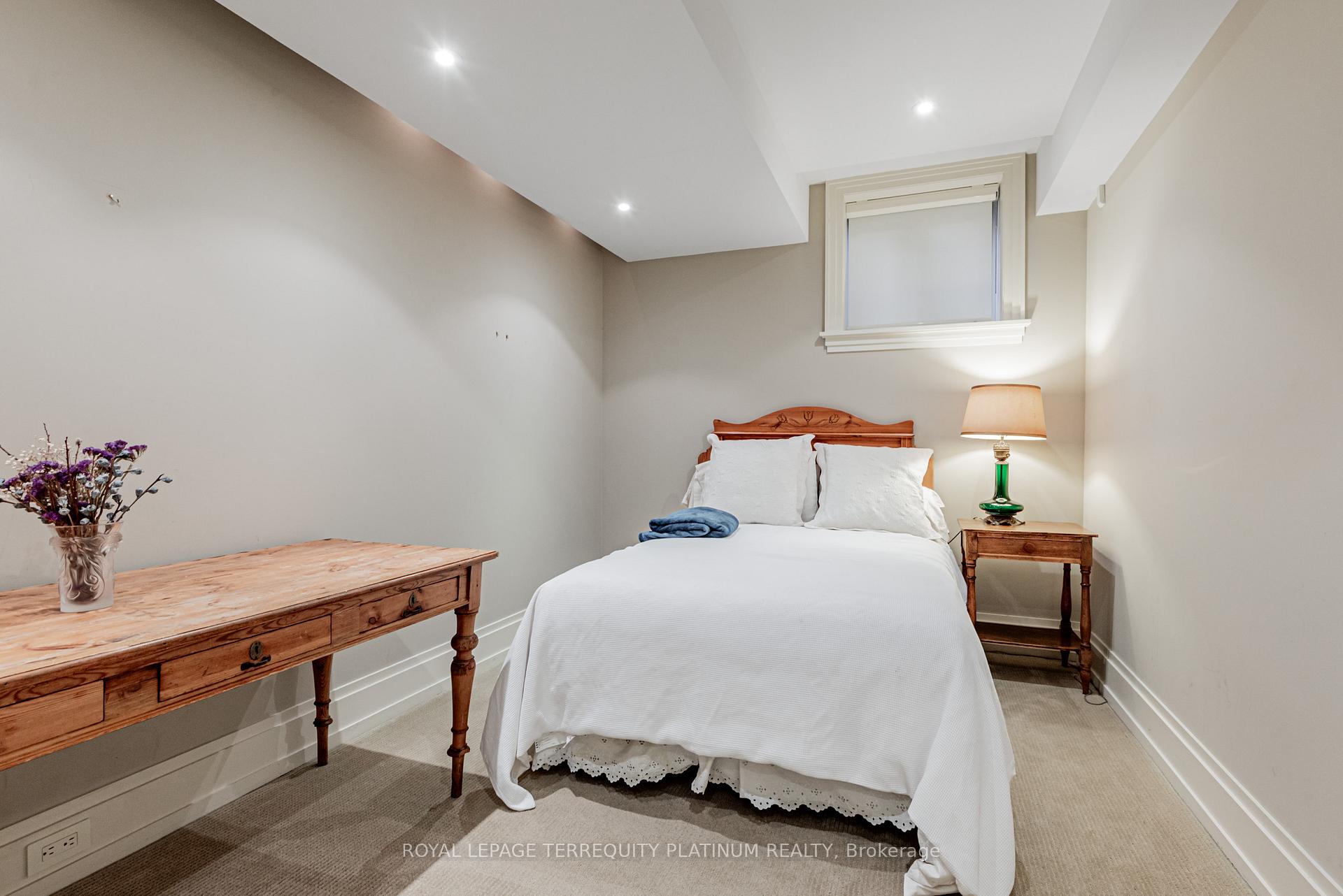 177 Roxborough Drive