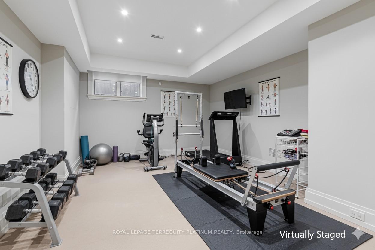 177 Roxborough Drive