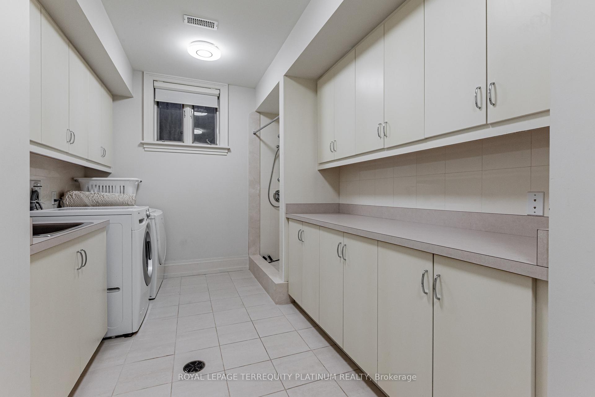 177 Roxborough Drive