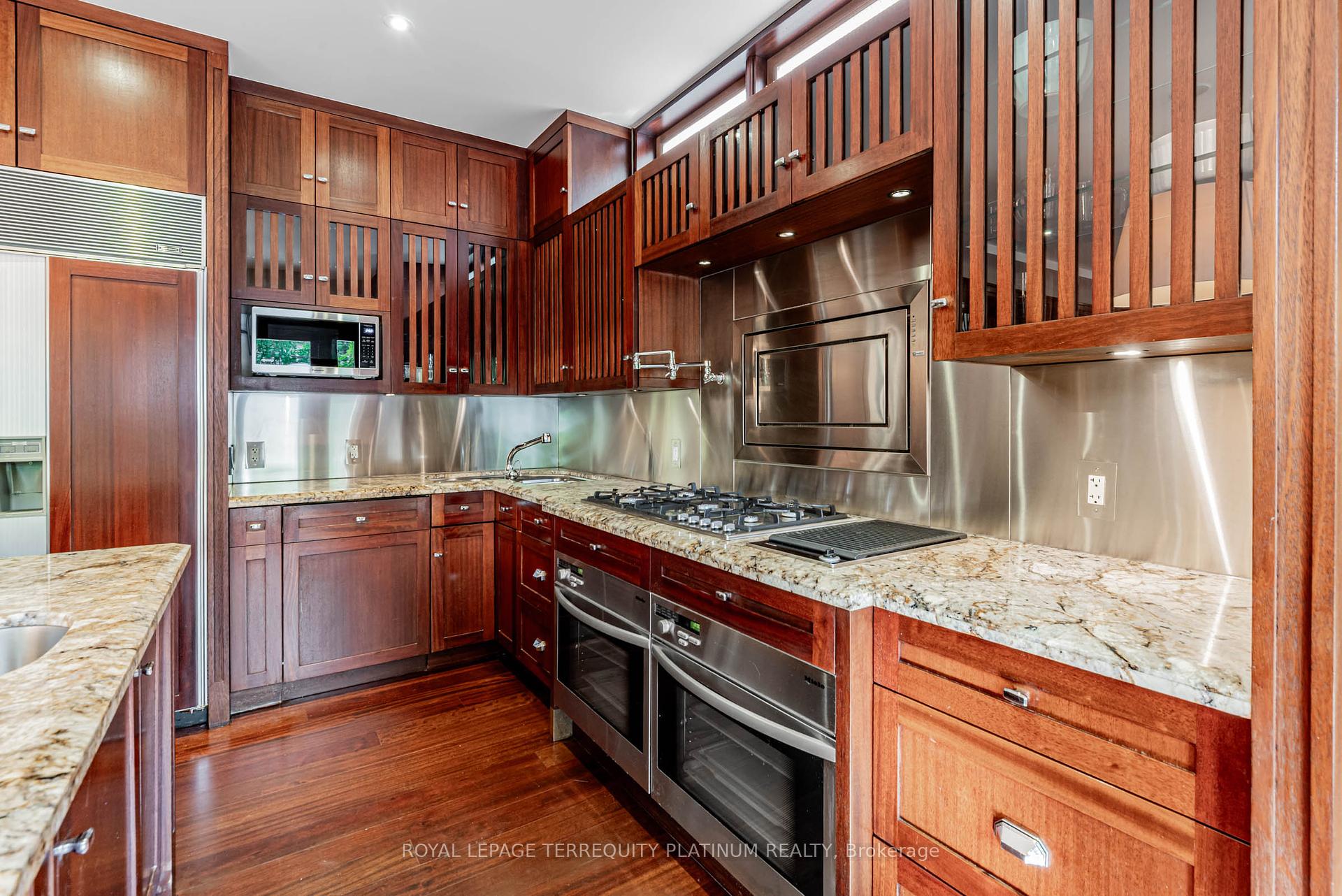 177 Roxborough Drive