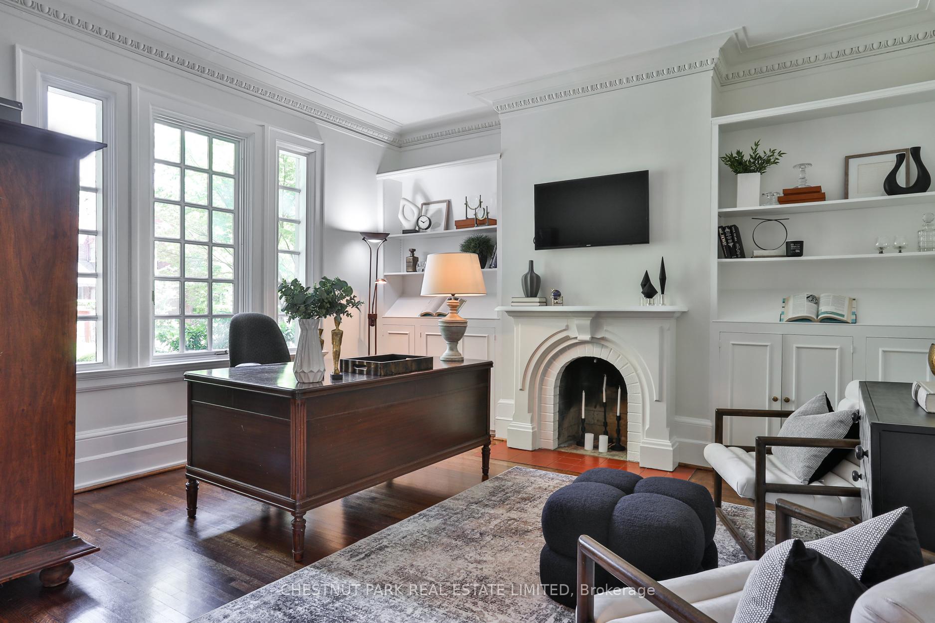 121 Roxborough Drive