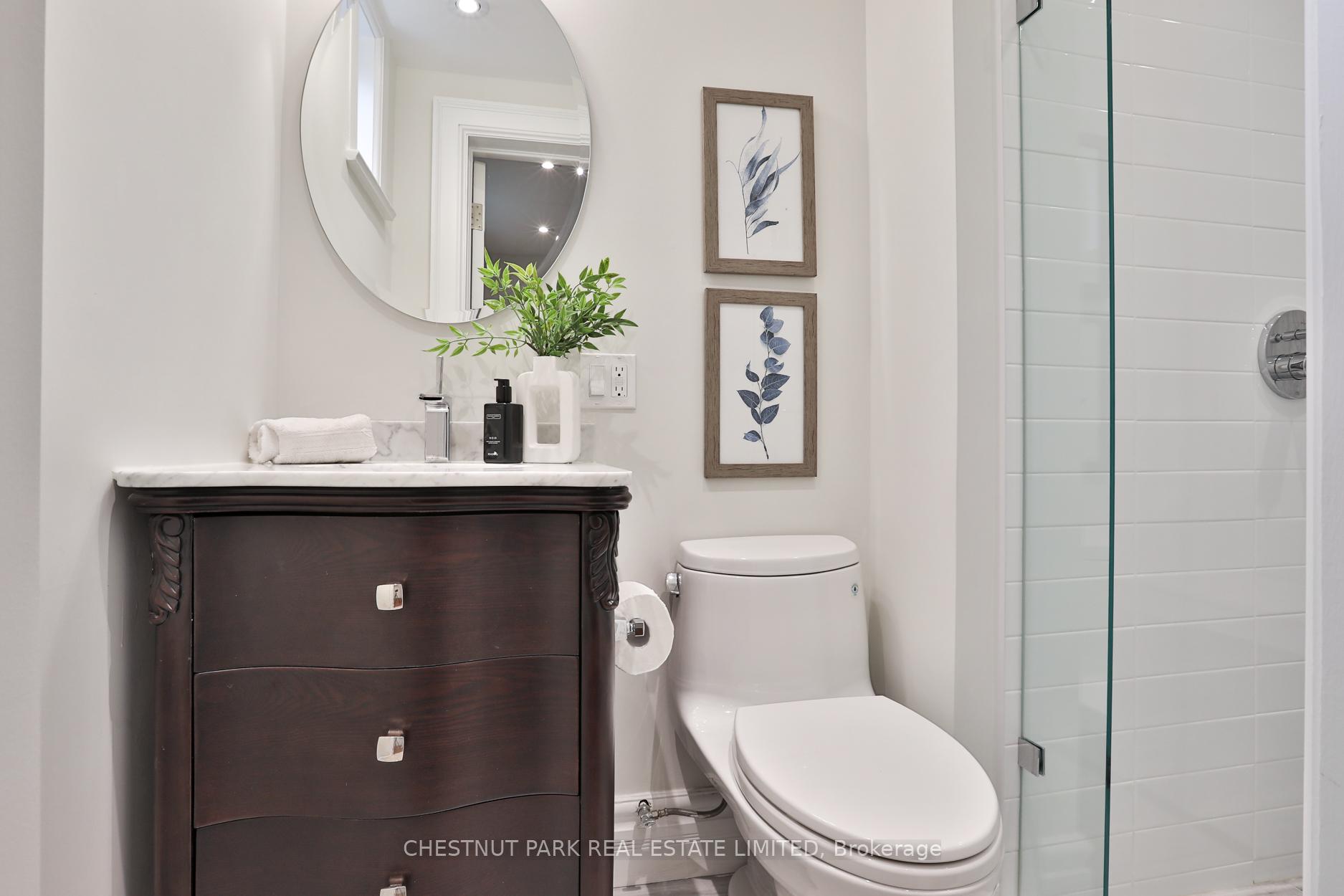 121 Roxborough Drive