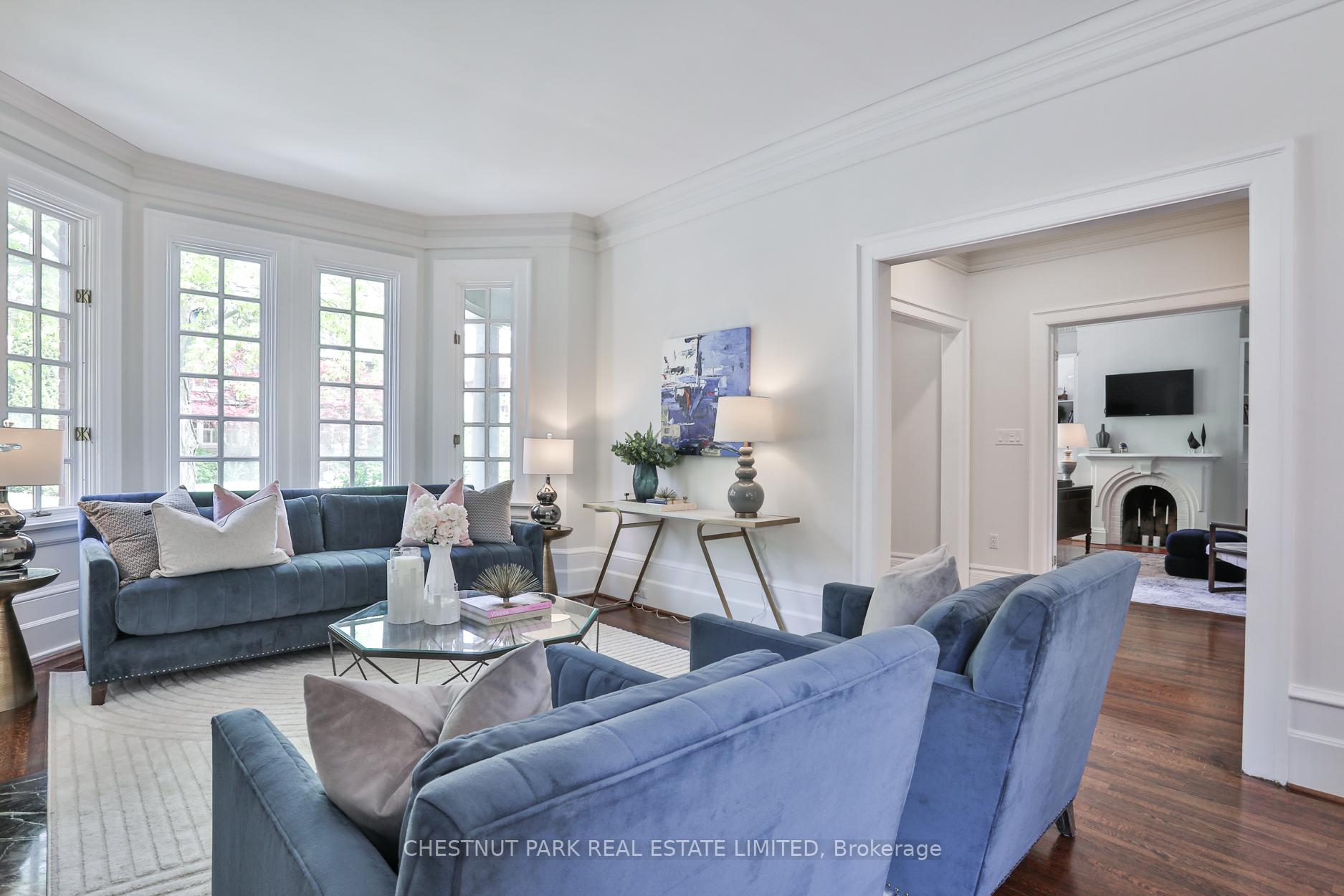 121 Roxborough Drive