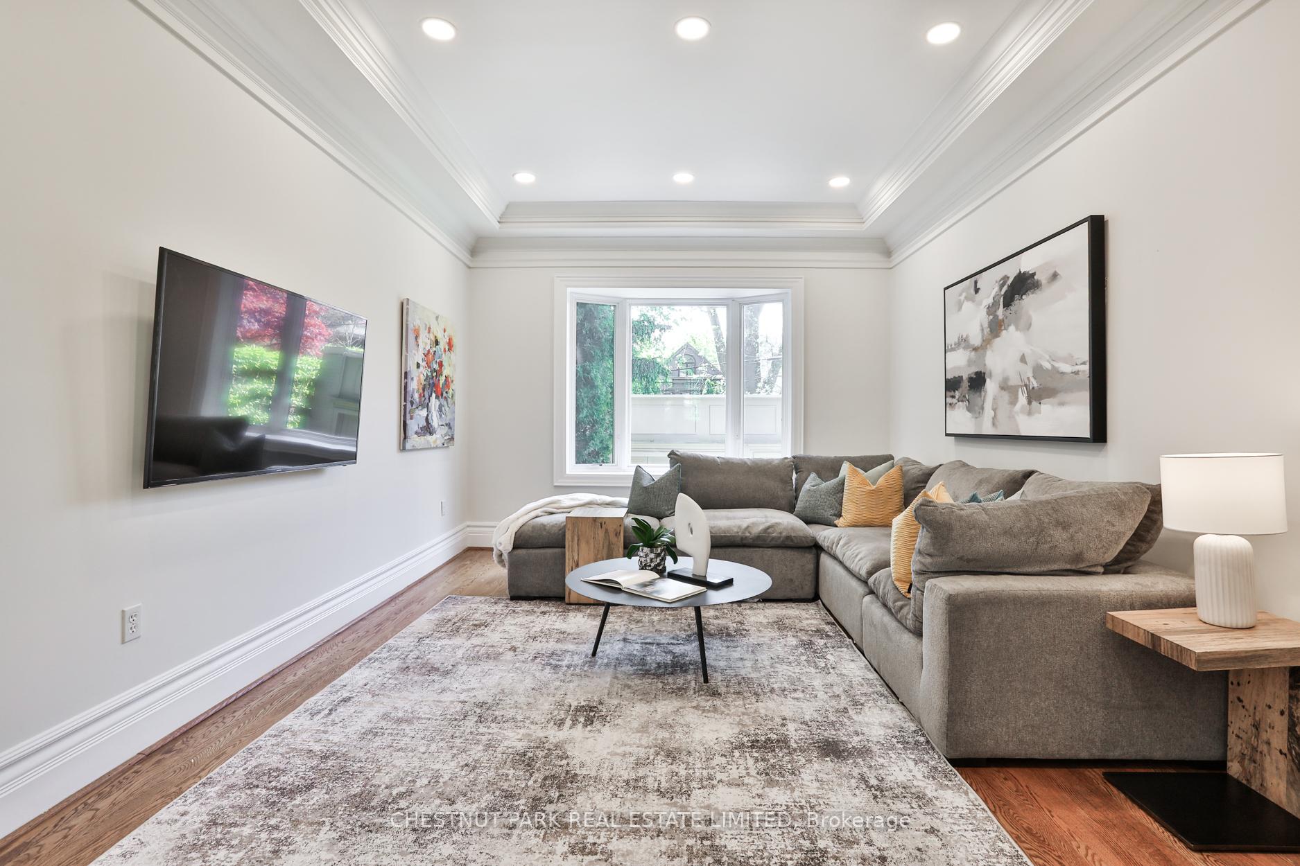 121 Roxborough Drive