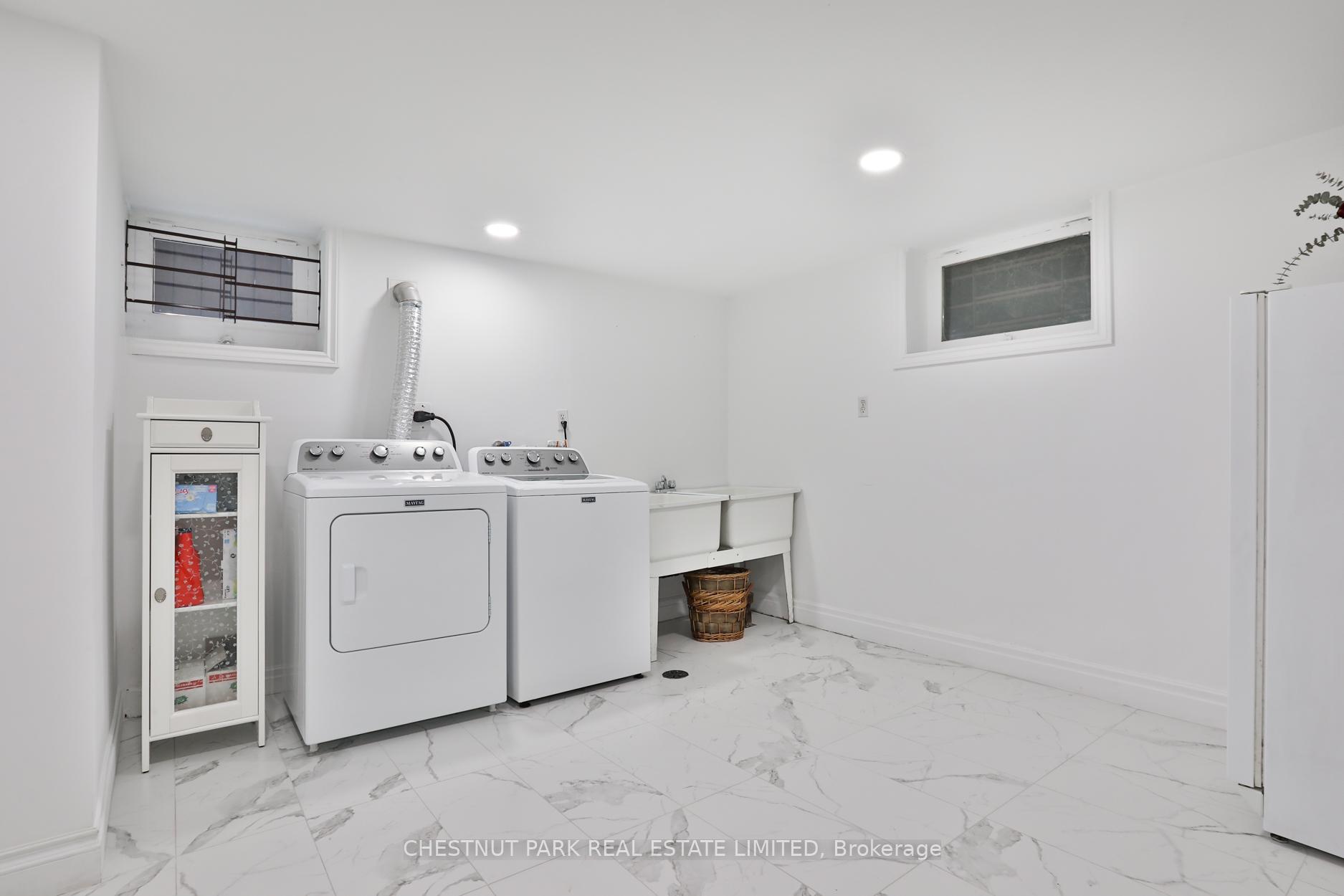 121 Roxborough Drive