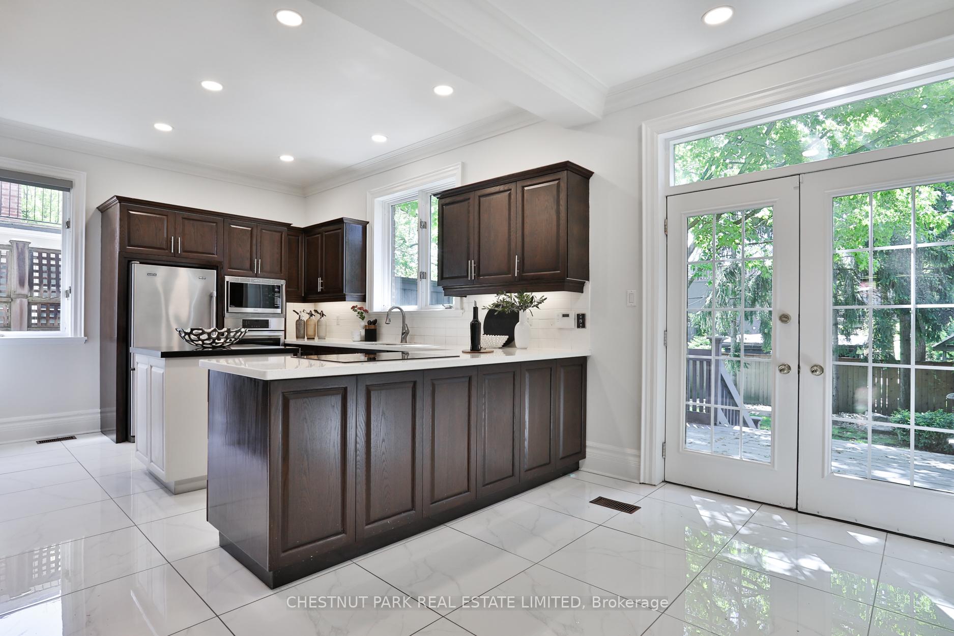 121 Roxborough Drive