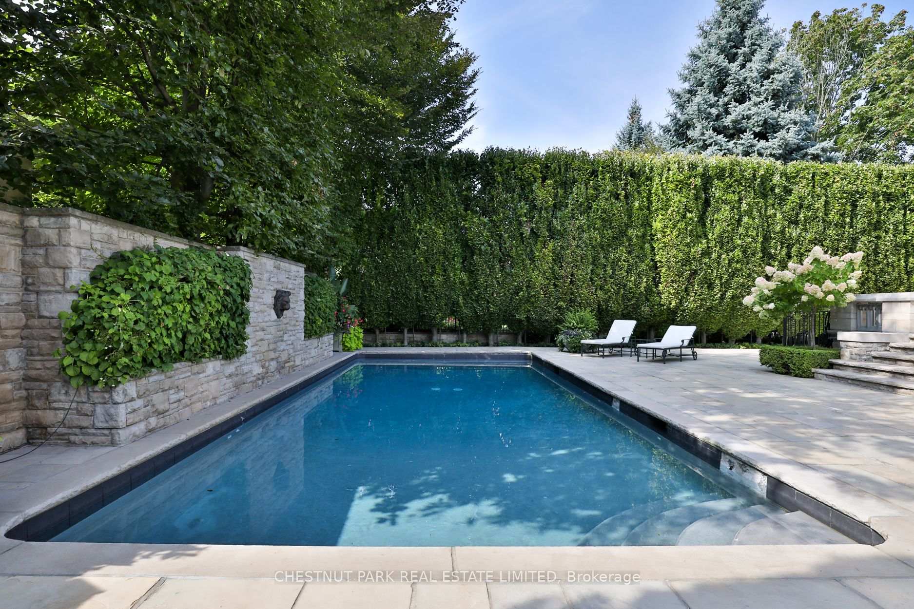 170 Roxborough Drive