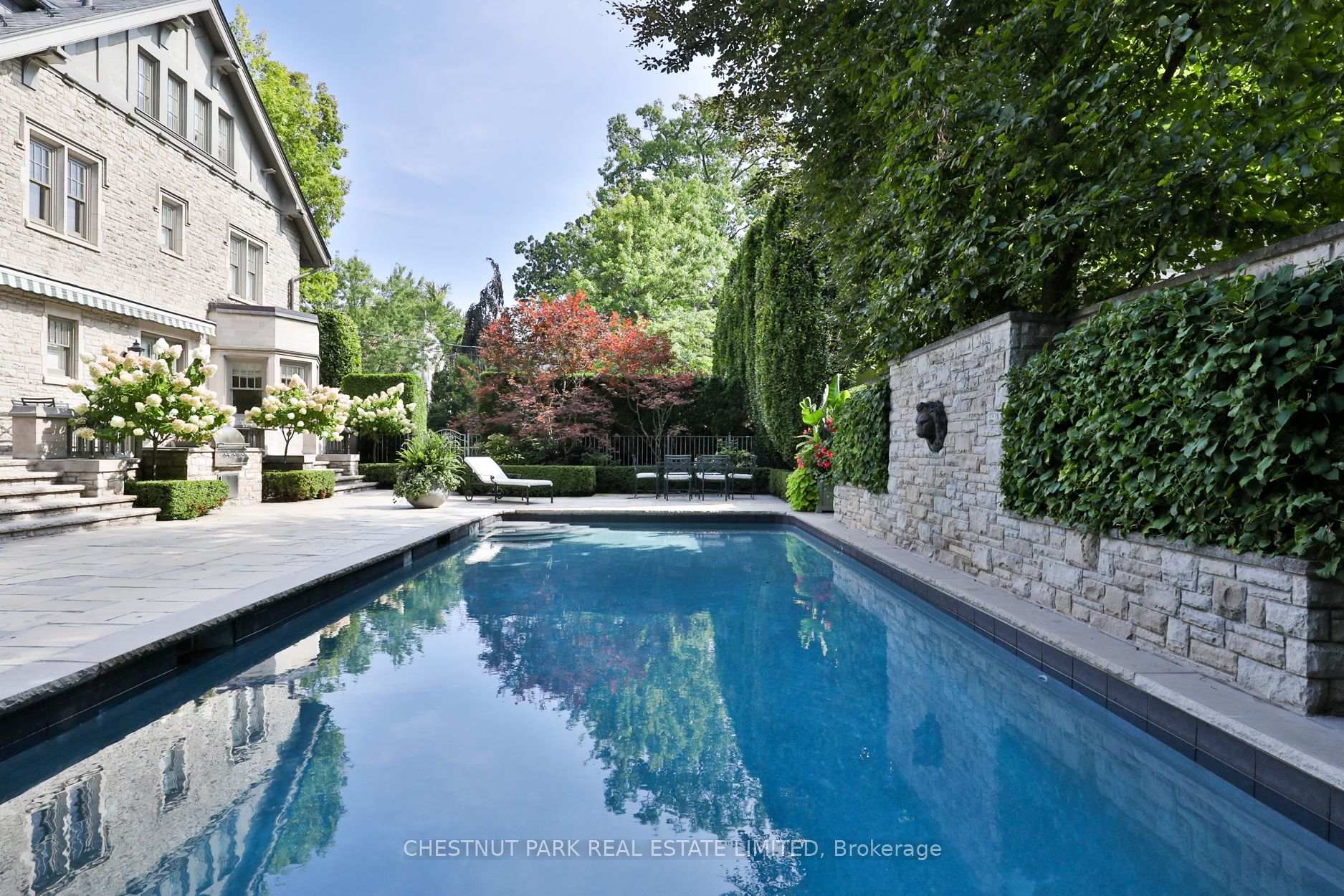 170 Roxborough Drive