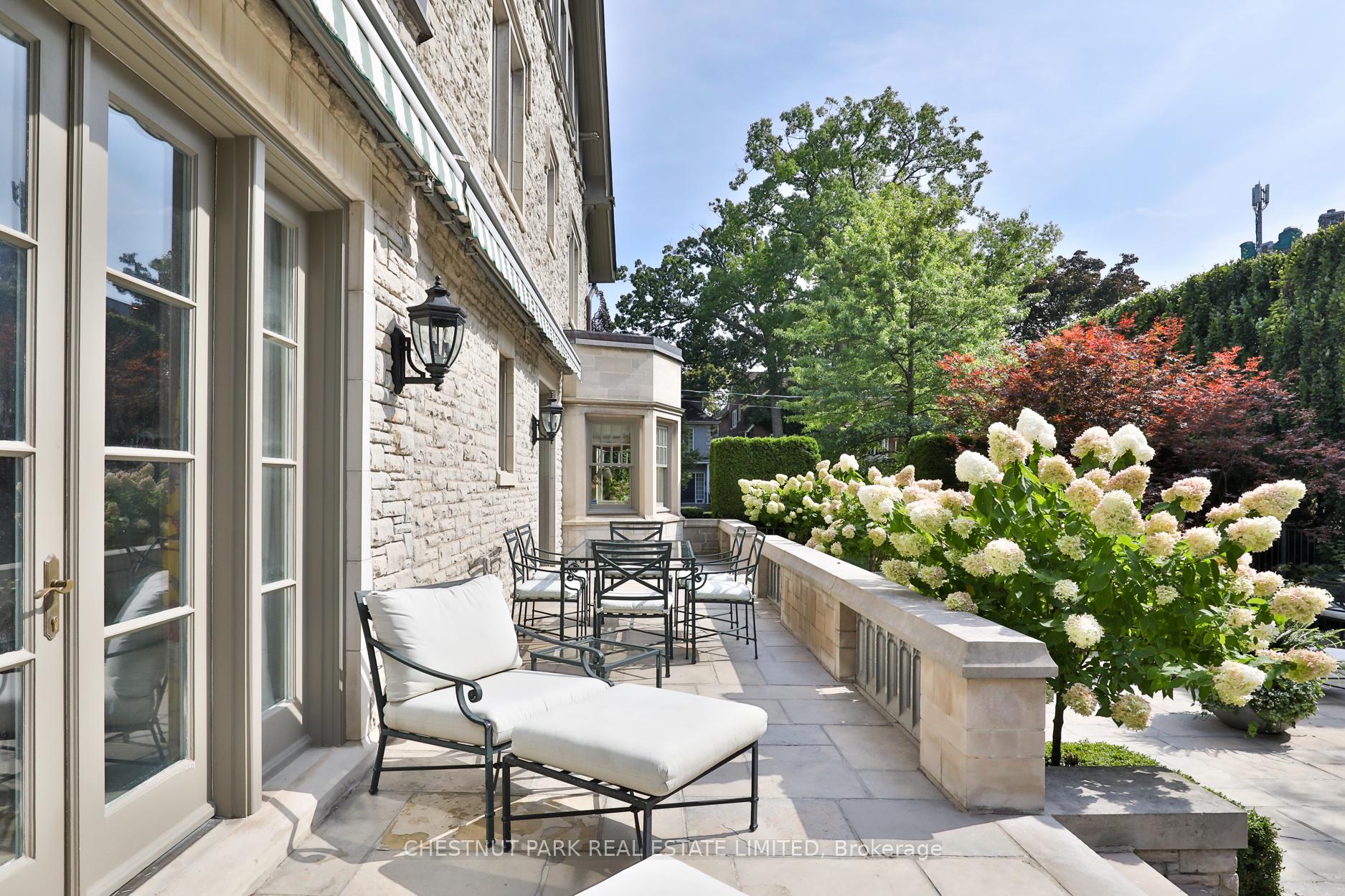 170 Roxborough Drive