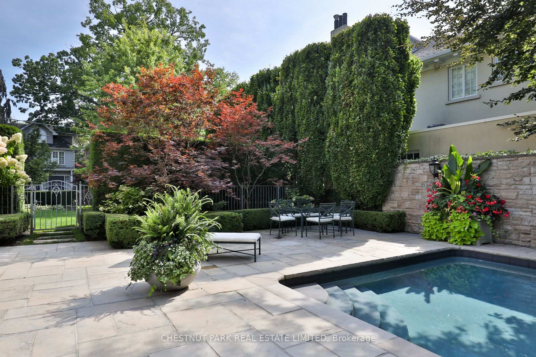 170 Roxborough Drive