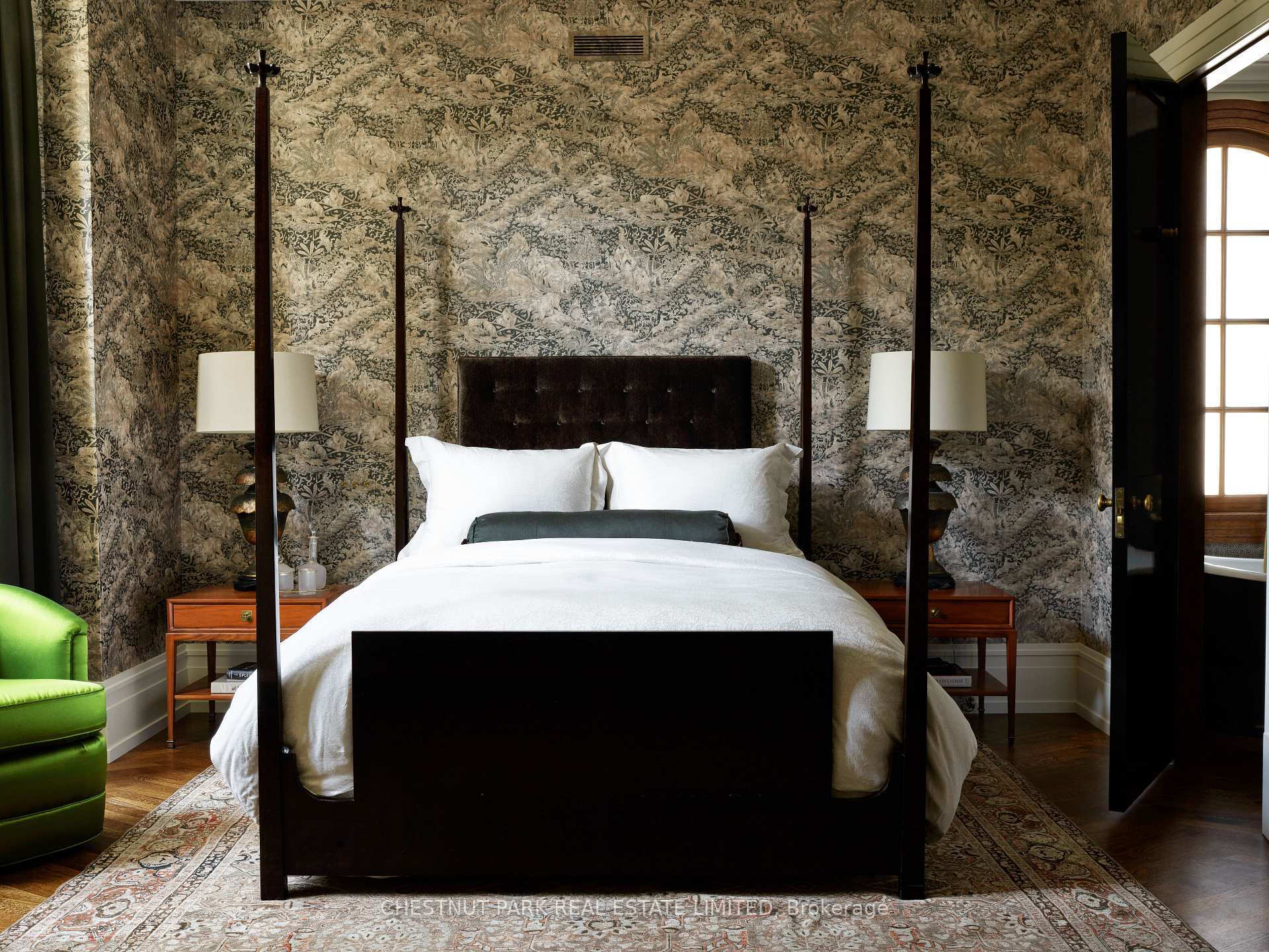 10 Shorncliffe Avenue