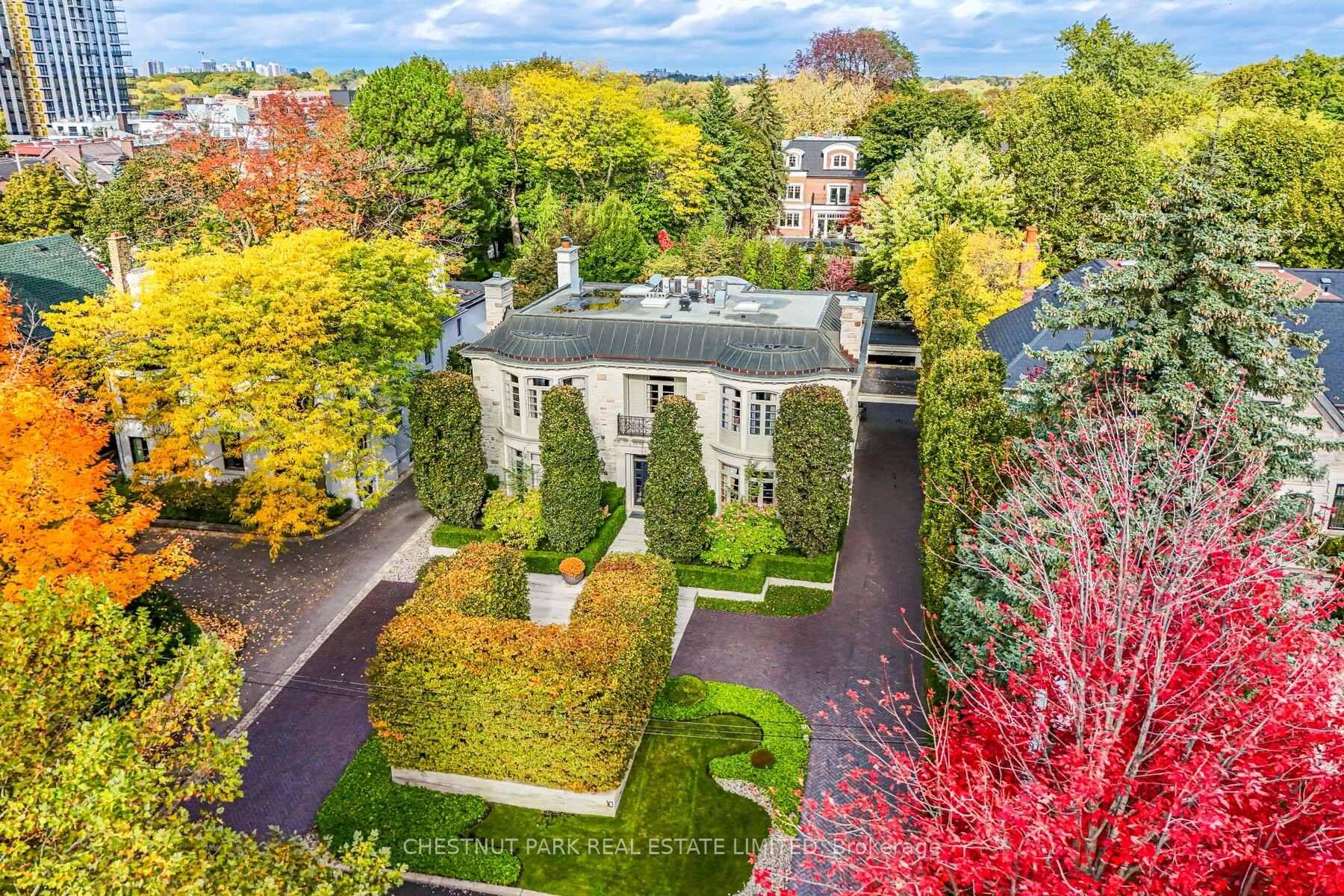 10 Shorncliffe Avenue