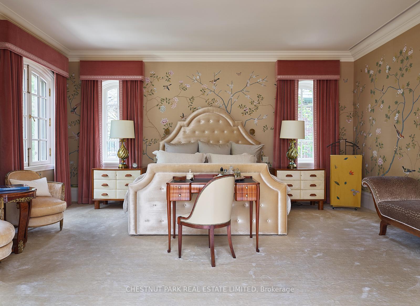 10 Shorncliffe Avenue