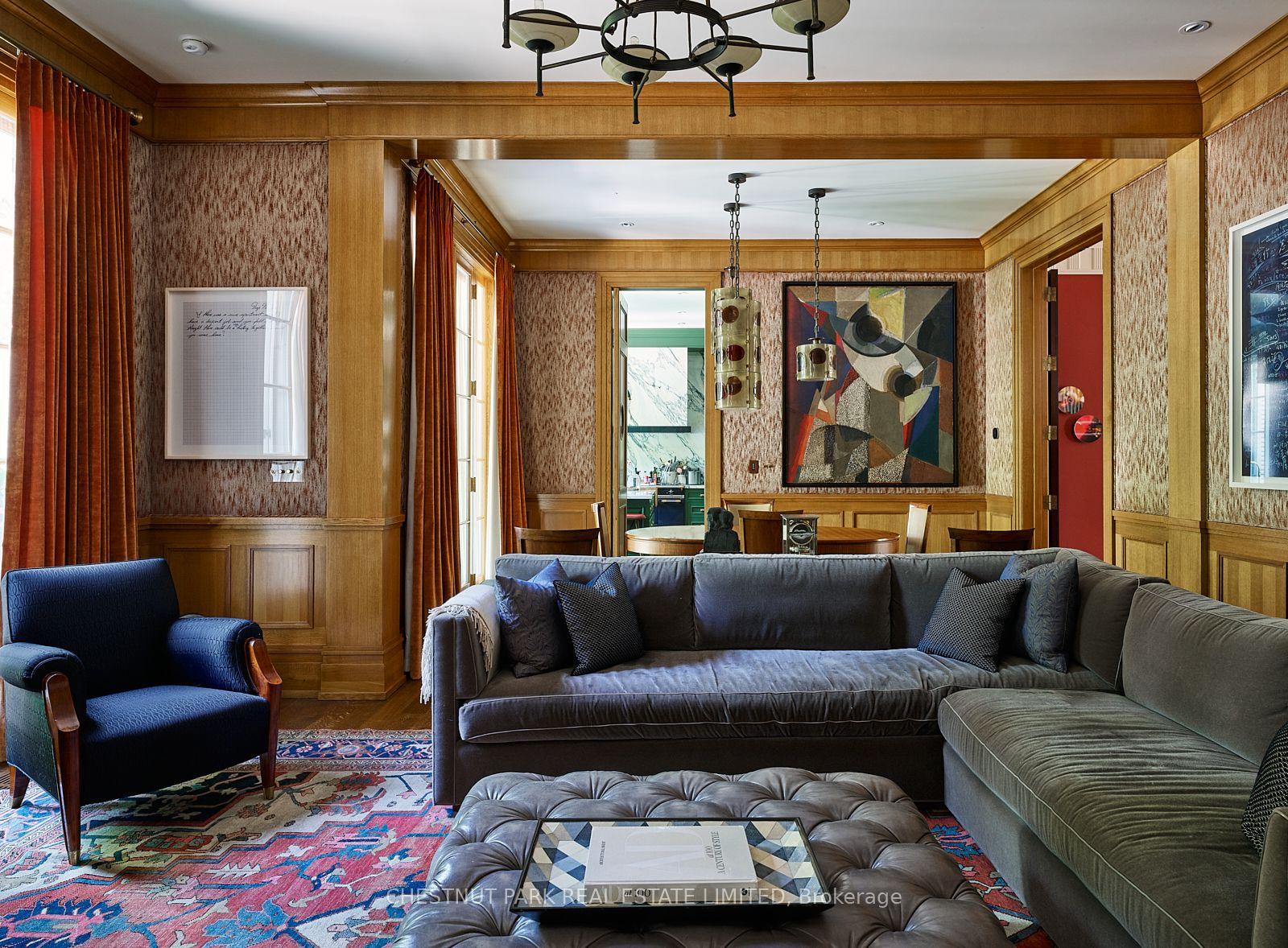 10 Shorncliffe Avenue