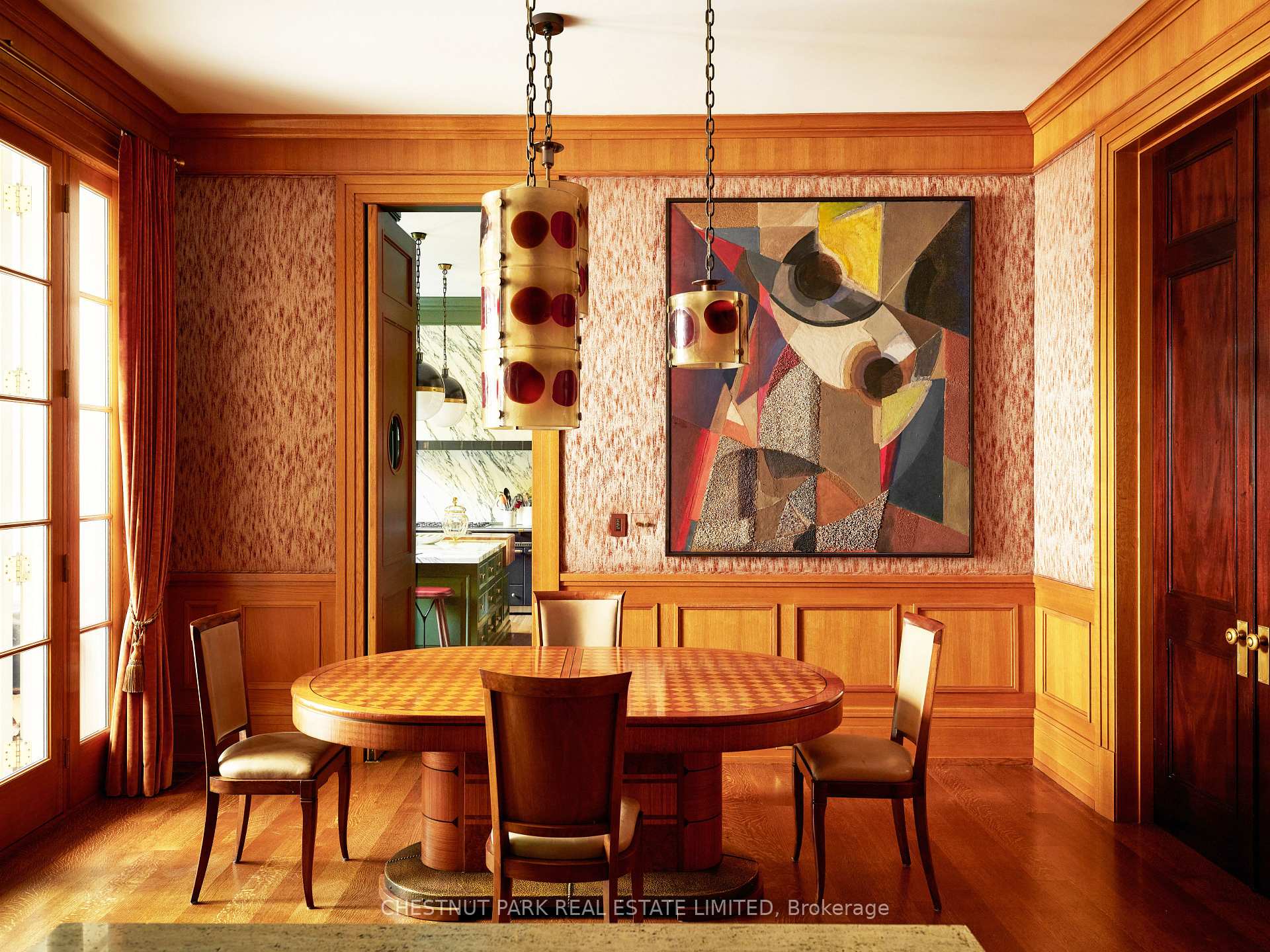 10 Shorncliffe Avenue