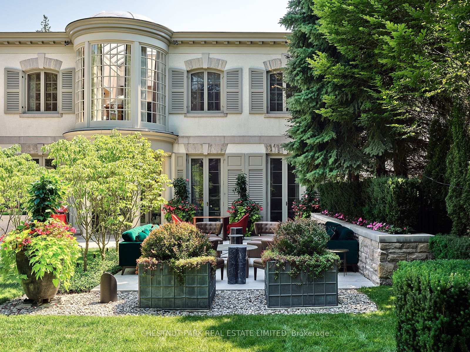 10 Shorncliffe Avenue