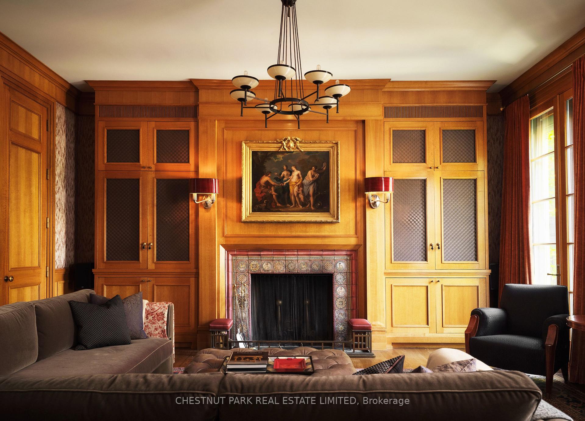 10 Shorncliffe Avenue