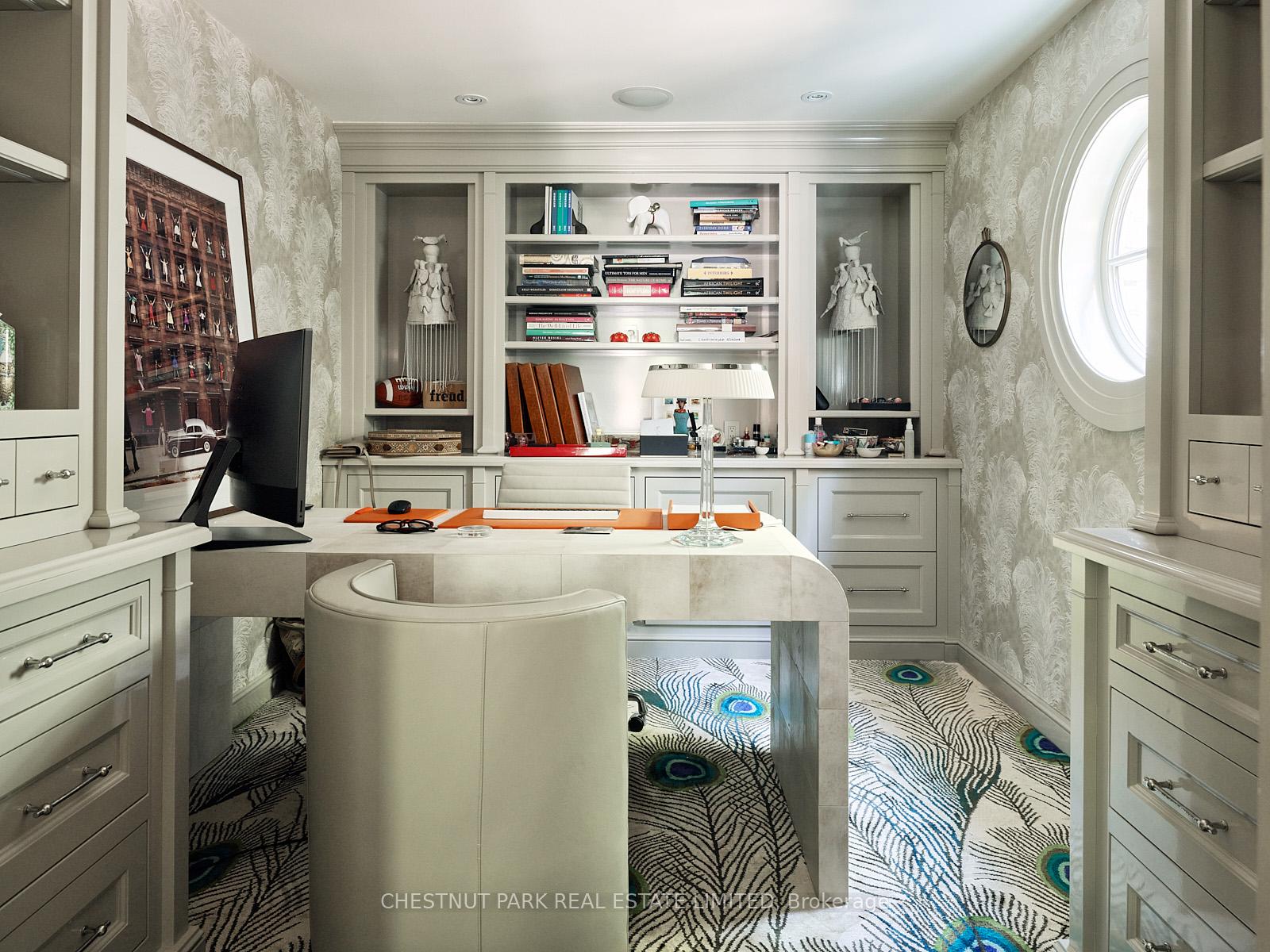 10 Shorncliffe Avenue