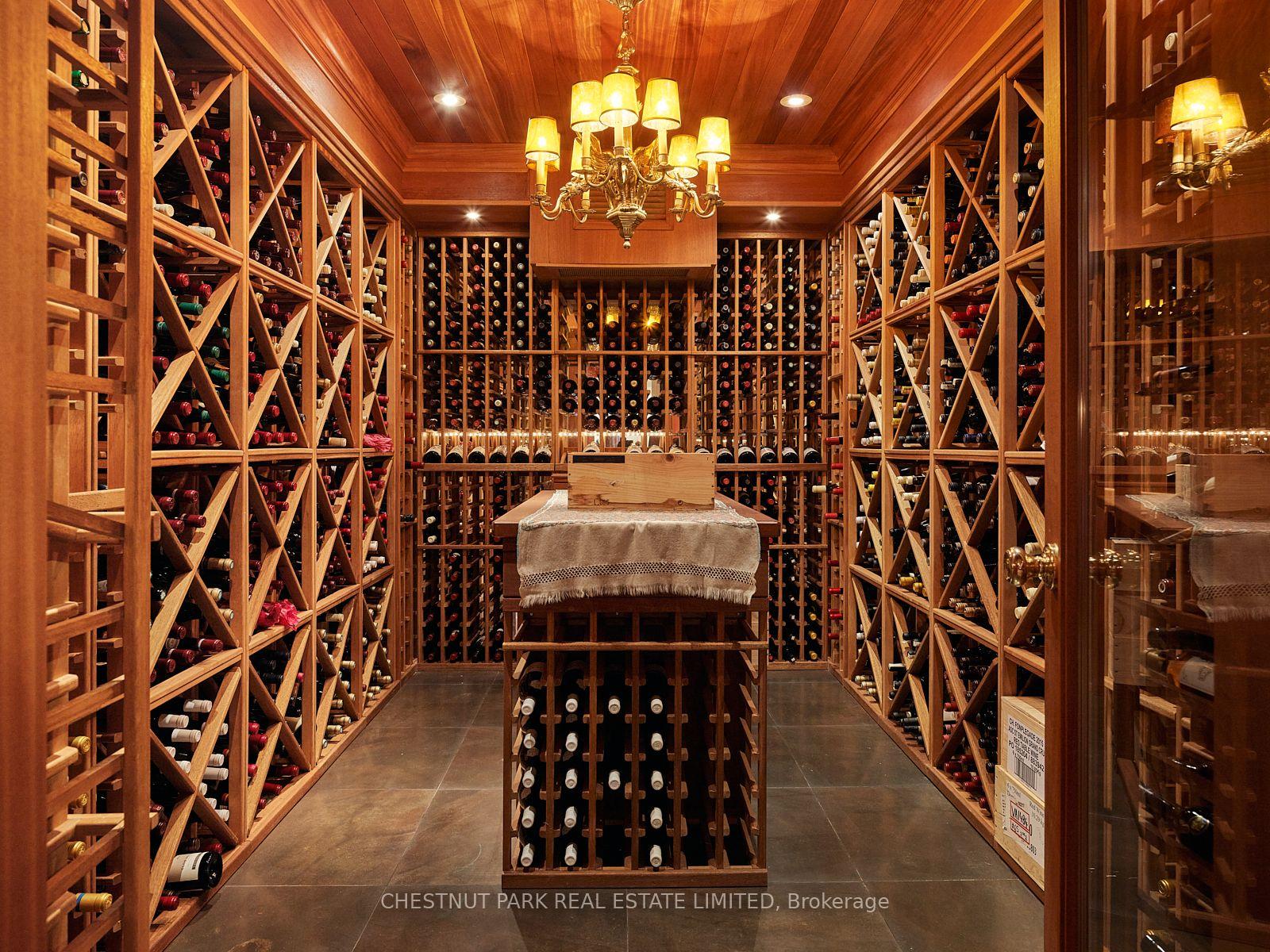 10 Shorncliffe Avenue